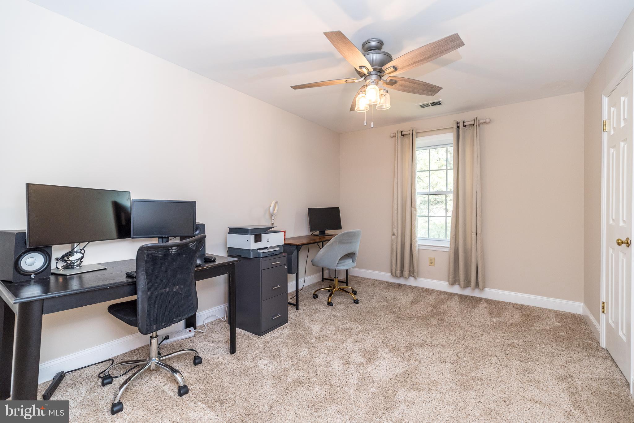 HAMPTON GREENS - Residential