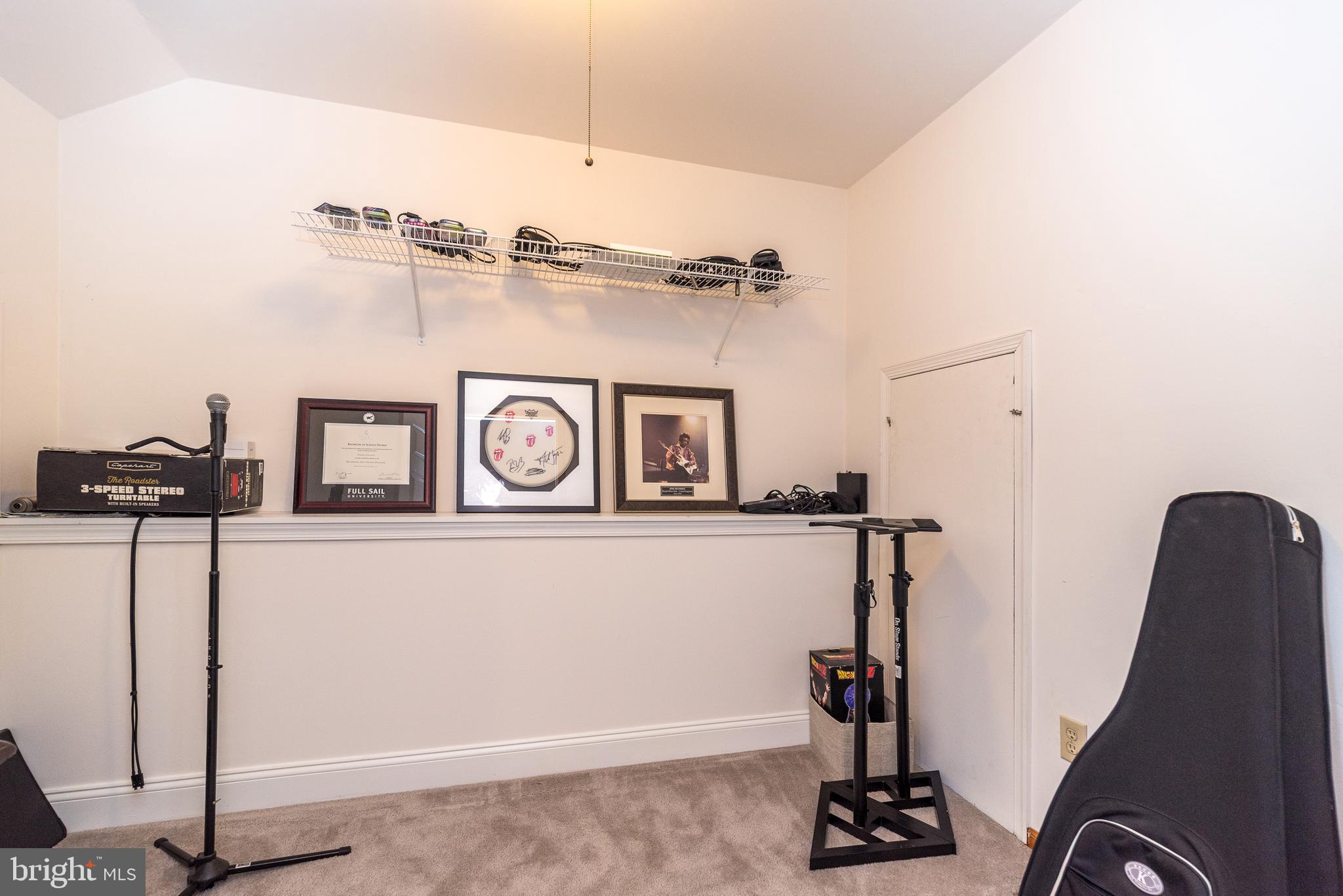 HAMPTON GREENS - Residential