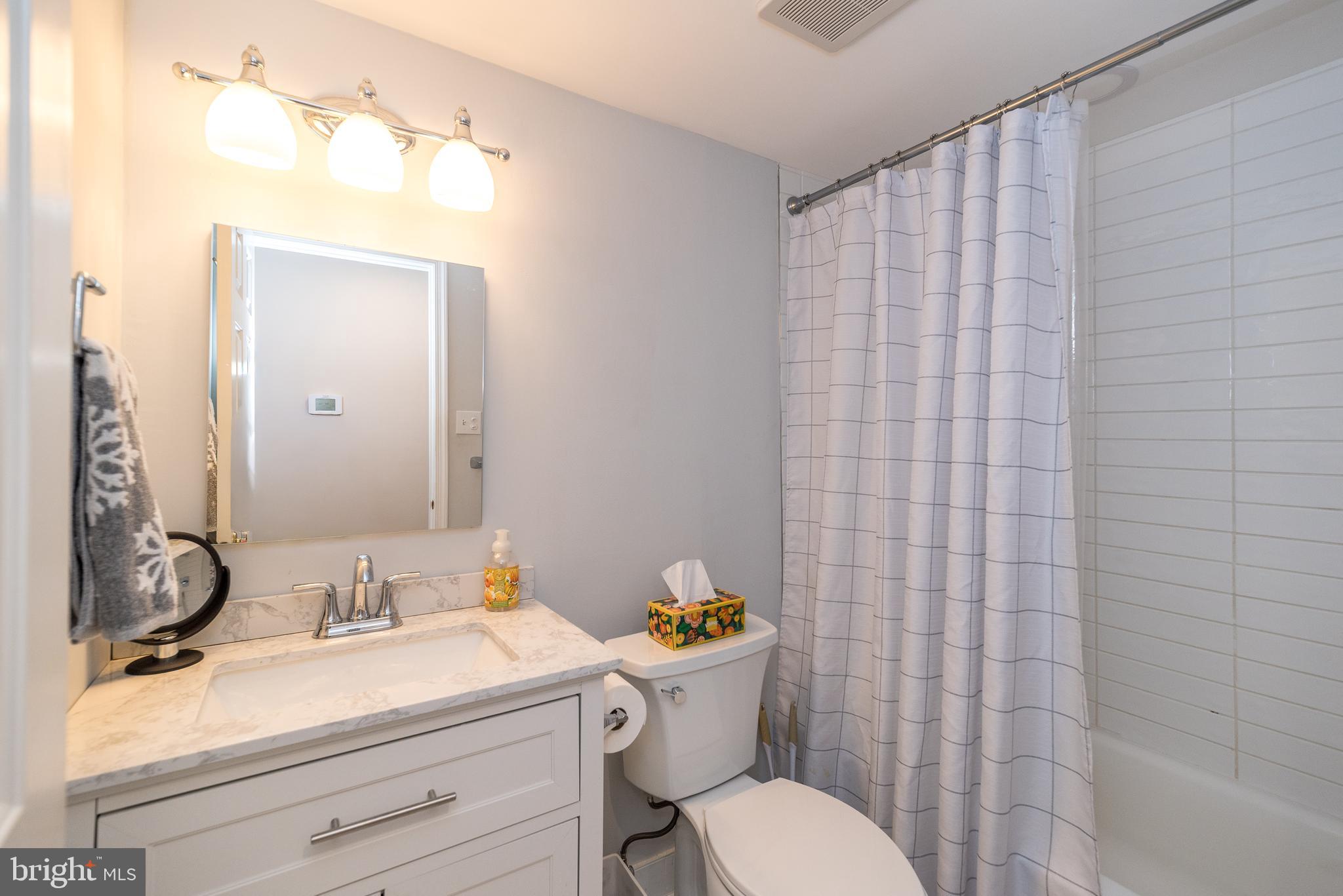 HAMPTON GREENS - Residential