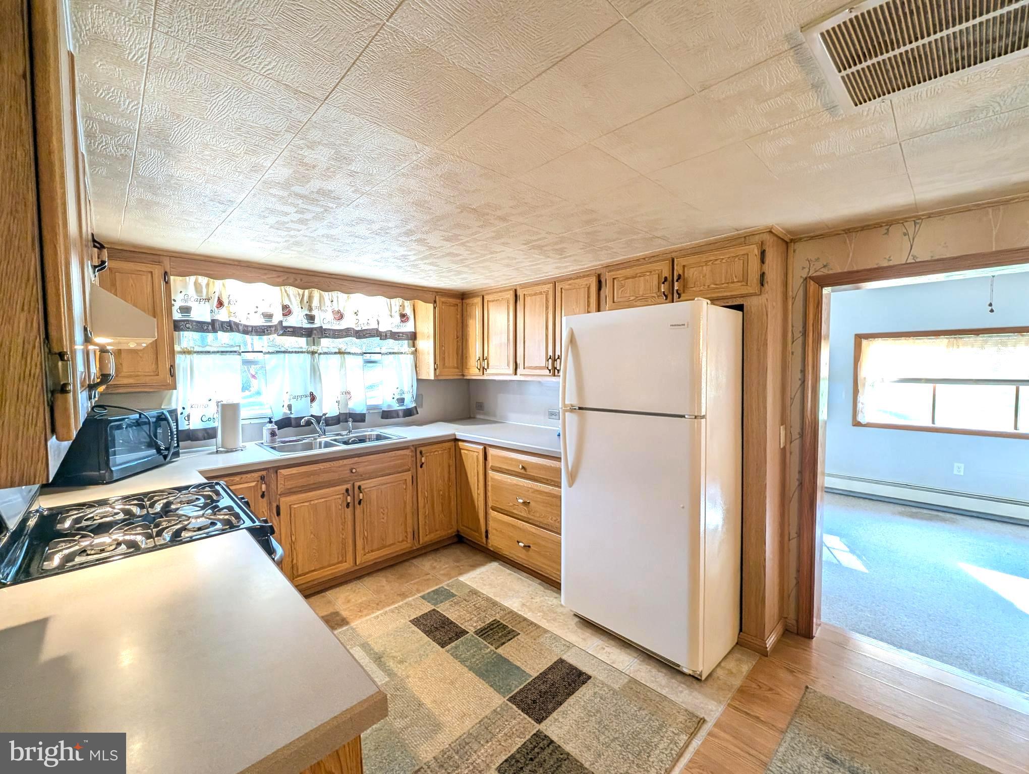 NONE, RURAL - Residential