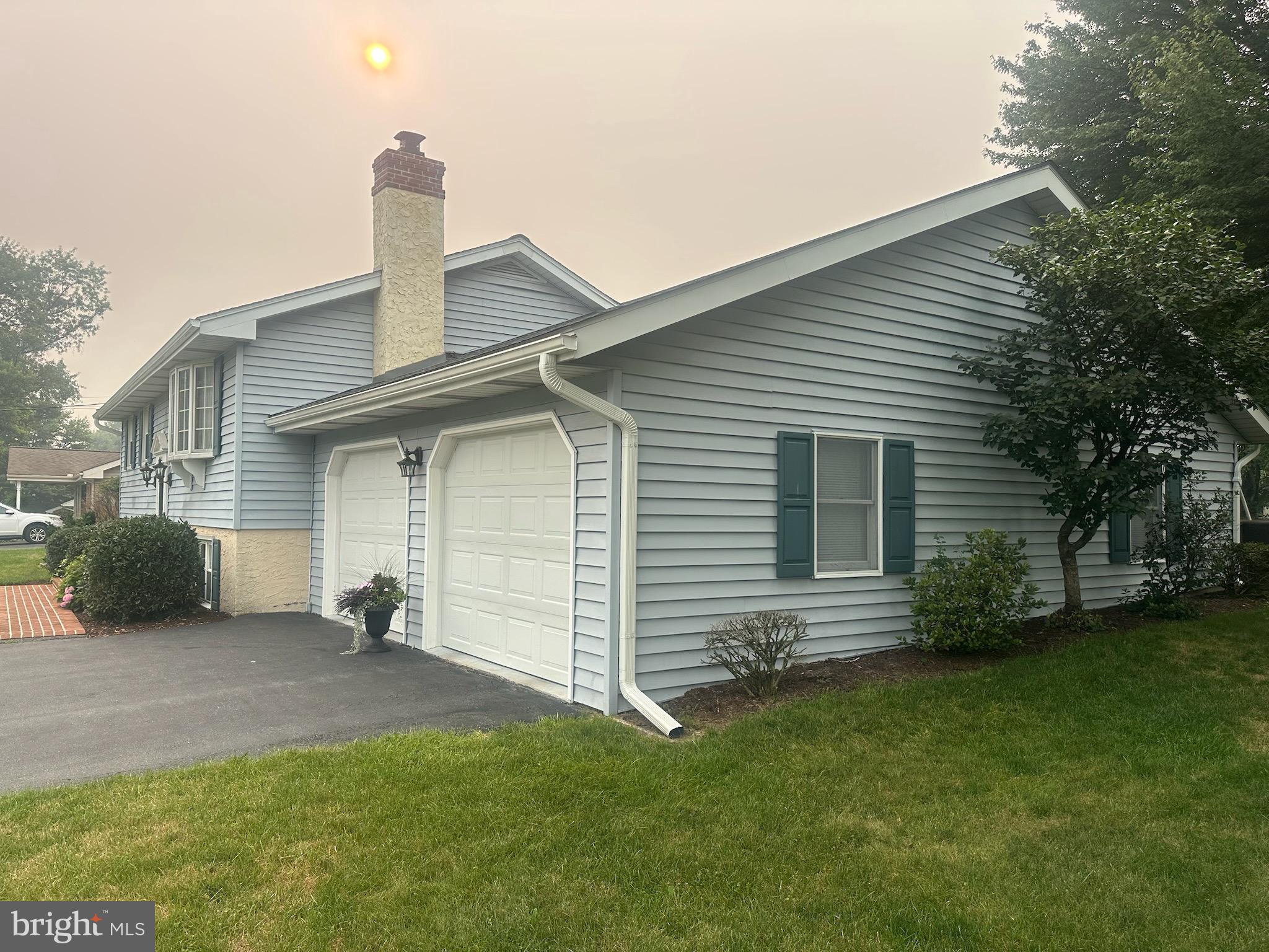 270 HILLTOP VIEW WAY