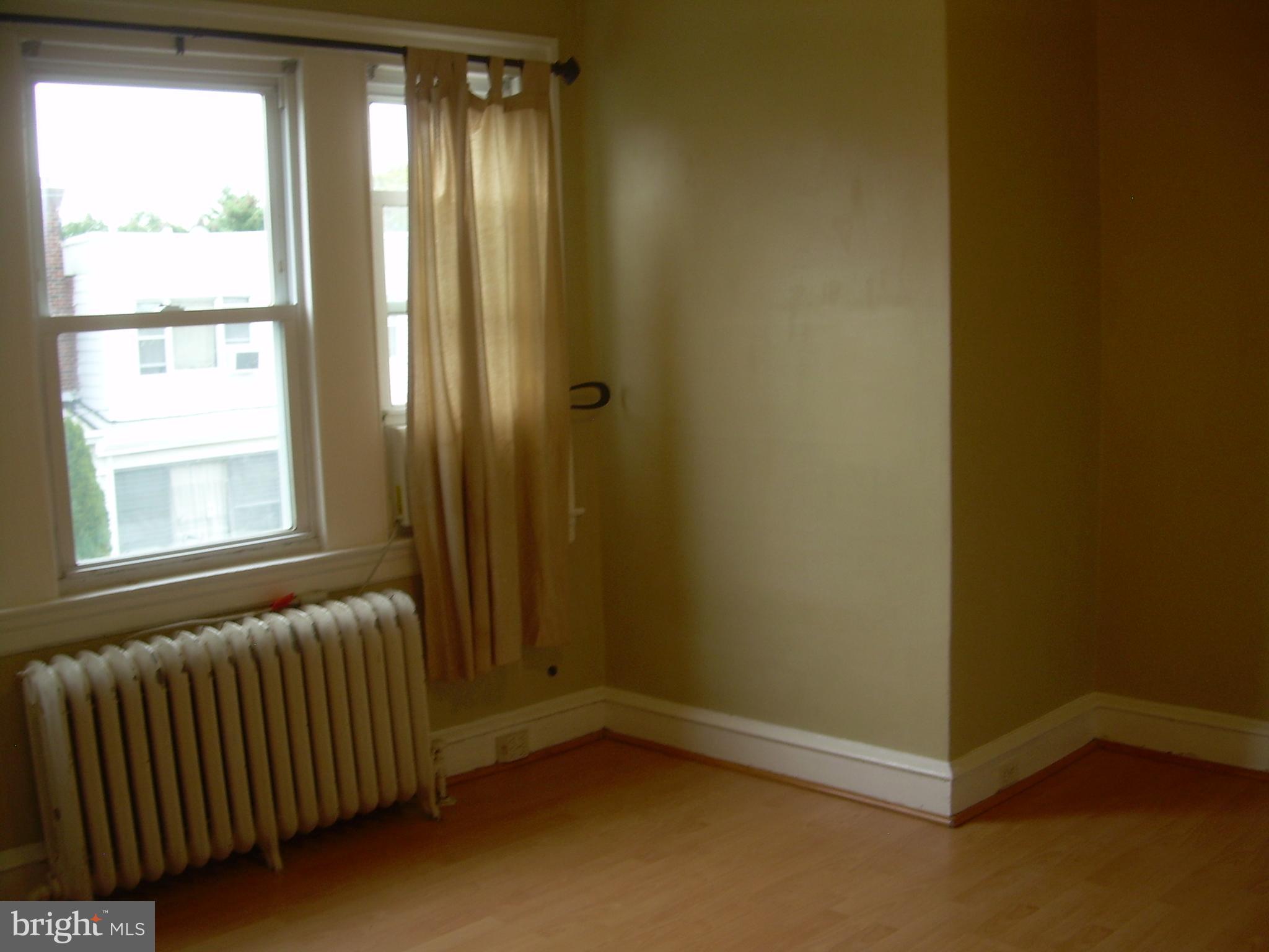 OXFORD CIRCLE - Residential