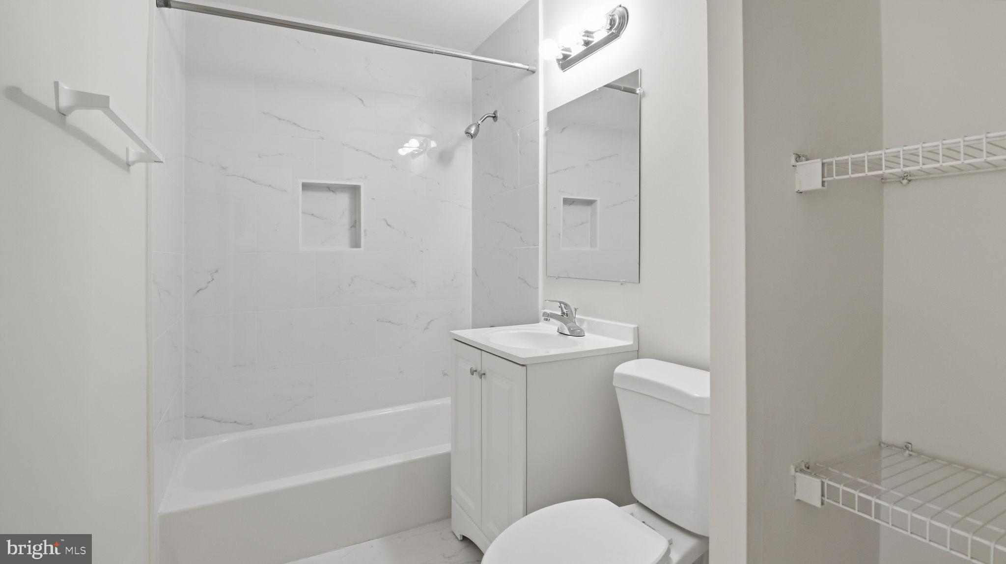 DALE CITY - Residential