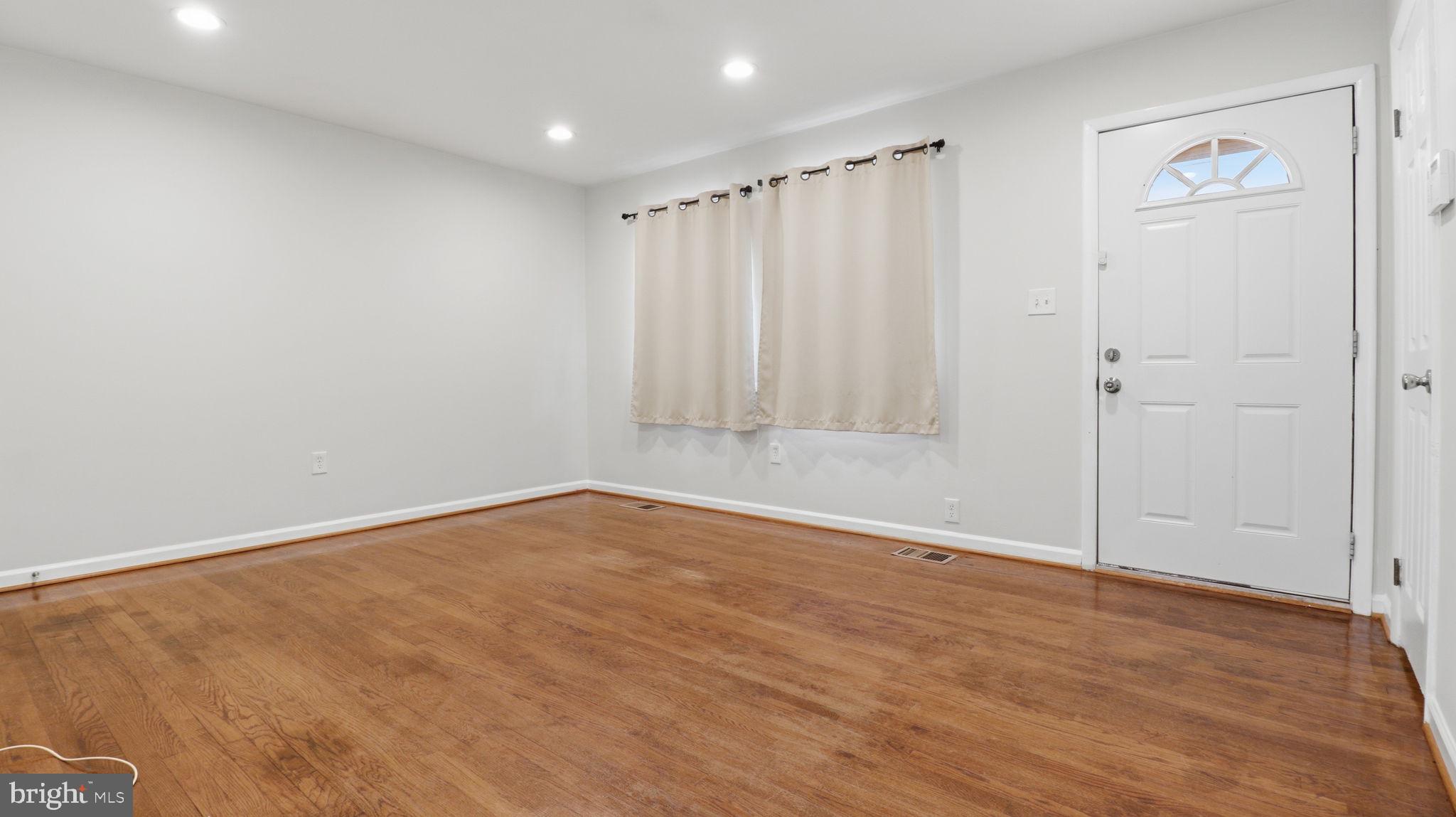 DALE CITY - Residential