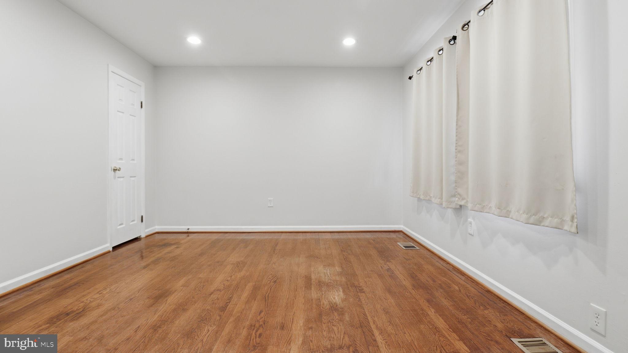 DALE CITY - Residential