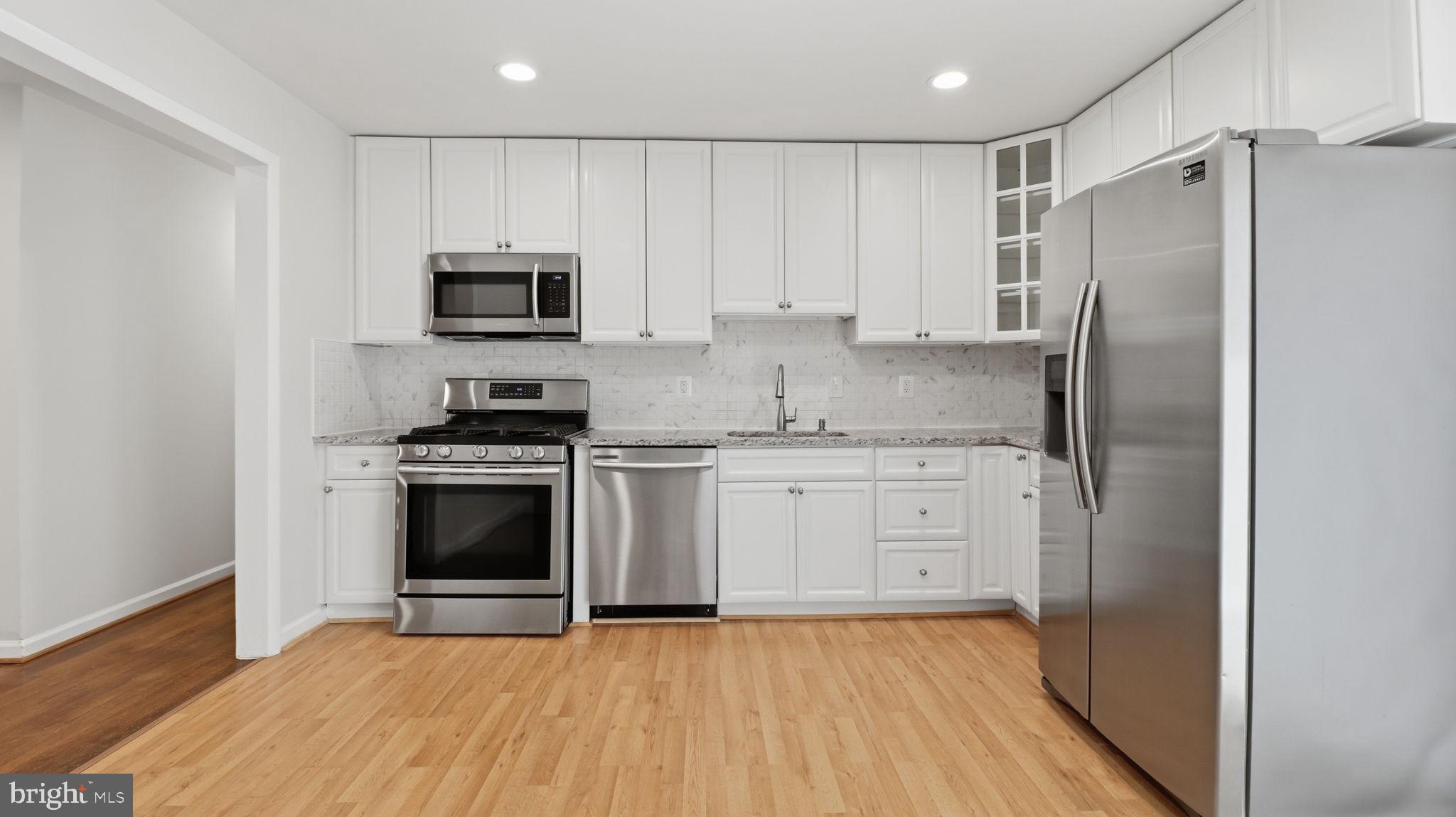 DALE CITY - Residential