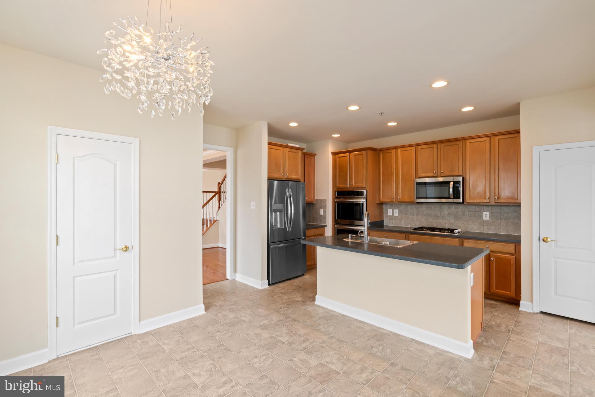 901 PLEASANT DRIVE