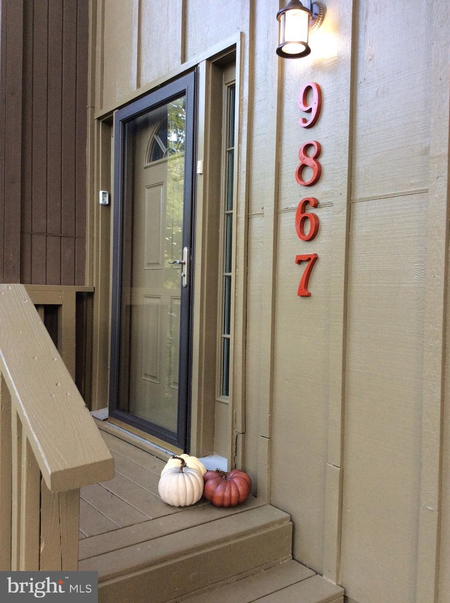 3 finished level town home in charming Vienna. Remodeled throughout.  Superb location. Less than 10 minutes from Vienna Metro and falls within the Fairfax County Public School System with Oakton High School 5 minutes away. Minutes from 495, I-66, Mosaic District, and much more. Plenty of natural light throughout home. 2 Full bath. 2 Half bath + a separate dog shower for pet lovers.