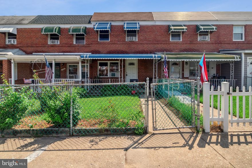 ***Please send Best offers by Monday July 10th 2pm**Don't miss out on this special townhome! Features a fenced-in front yard and relaxing front porch, separate living room & dining room, 3 upper level bedrooms, full basement, spacious back yard and Parking Pad. Perfect canvas for a renovation. Investor's dream! Being Sold Strictly As-Is.