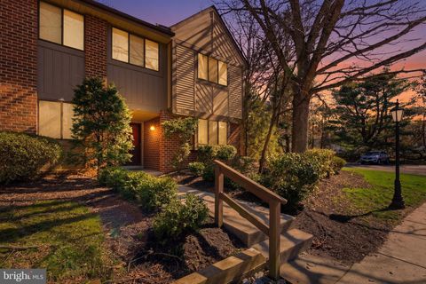 Condo For Sale - 305 Cypress Point Circle<br/> MOUNT LAUREL, NJ 08054