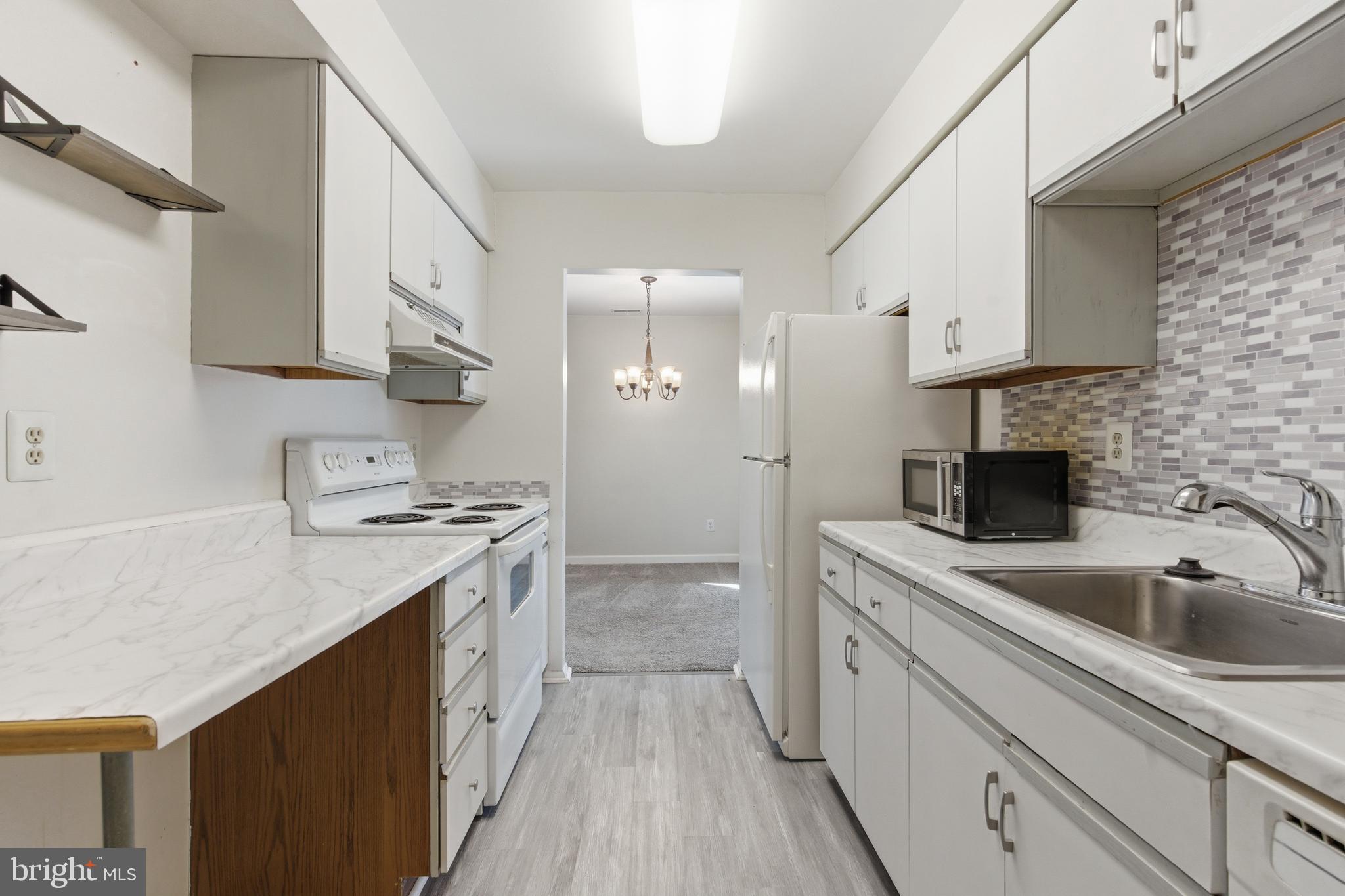 305 CYPRESS POINT CIRCLE A