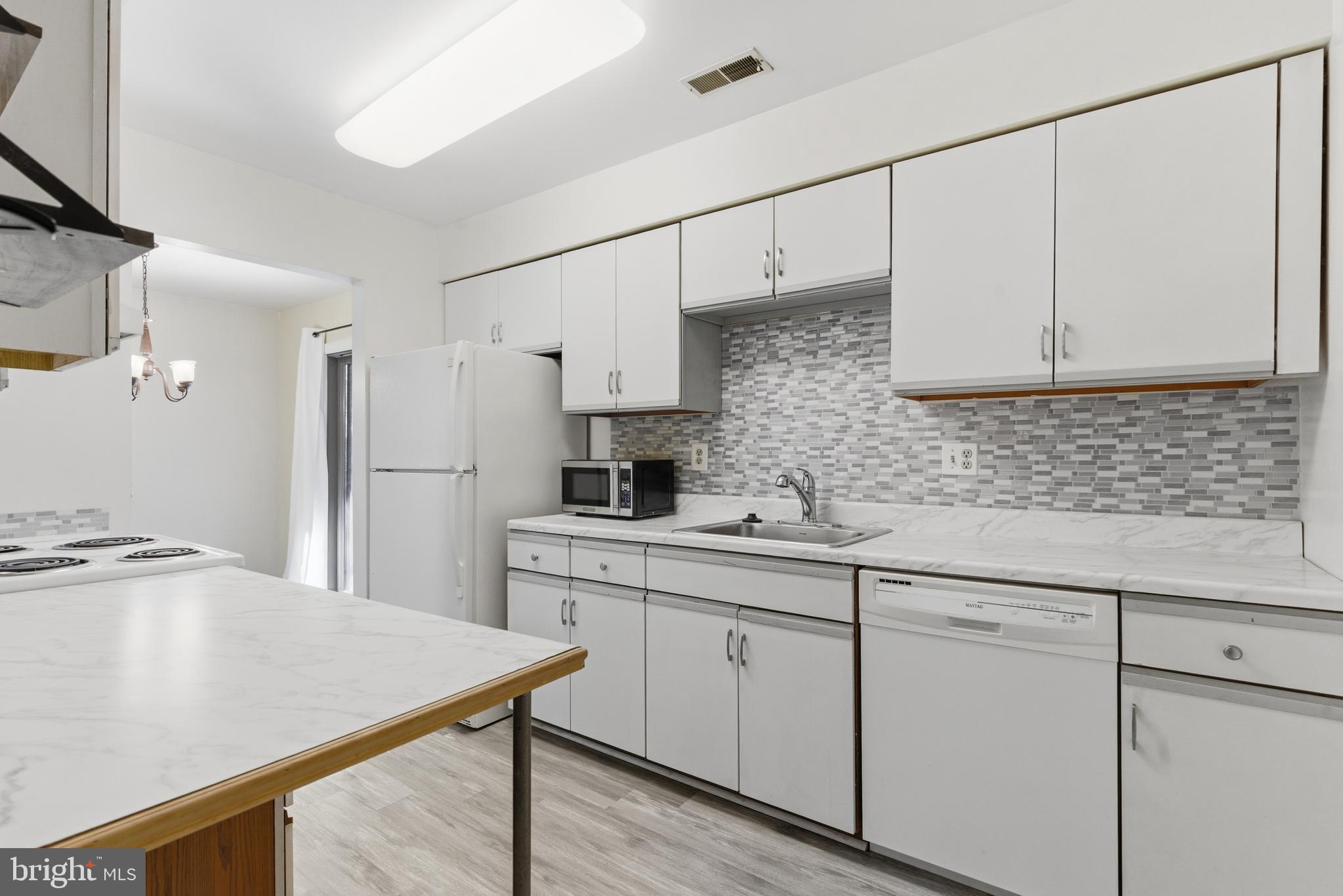 305 CYPRESS POINT CIRCLE A