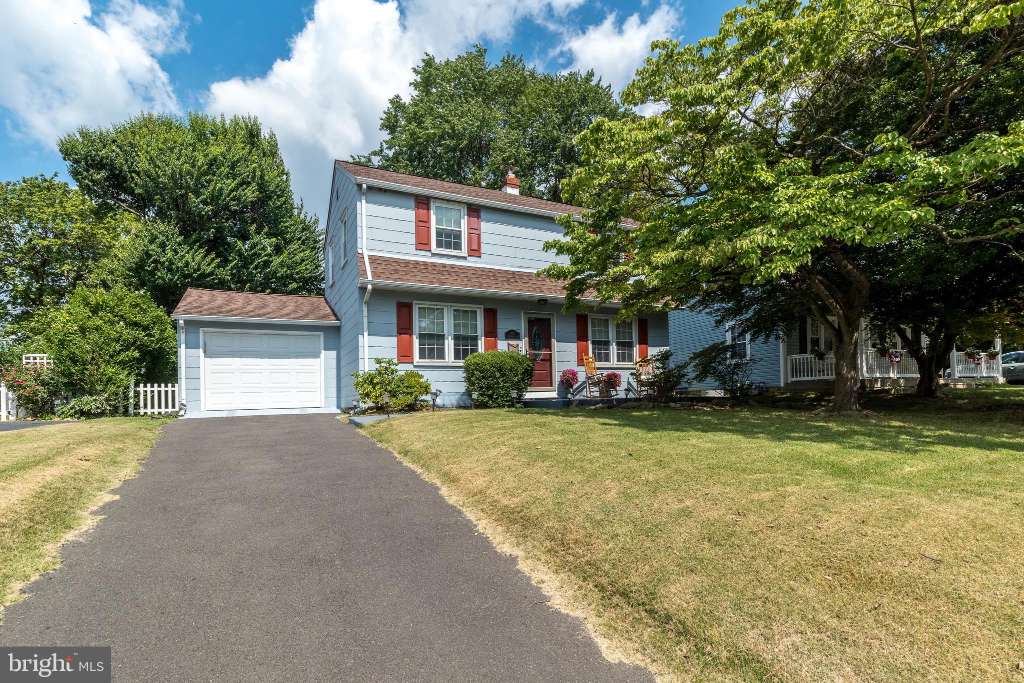407 WOODLAWN AVENUE