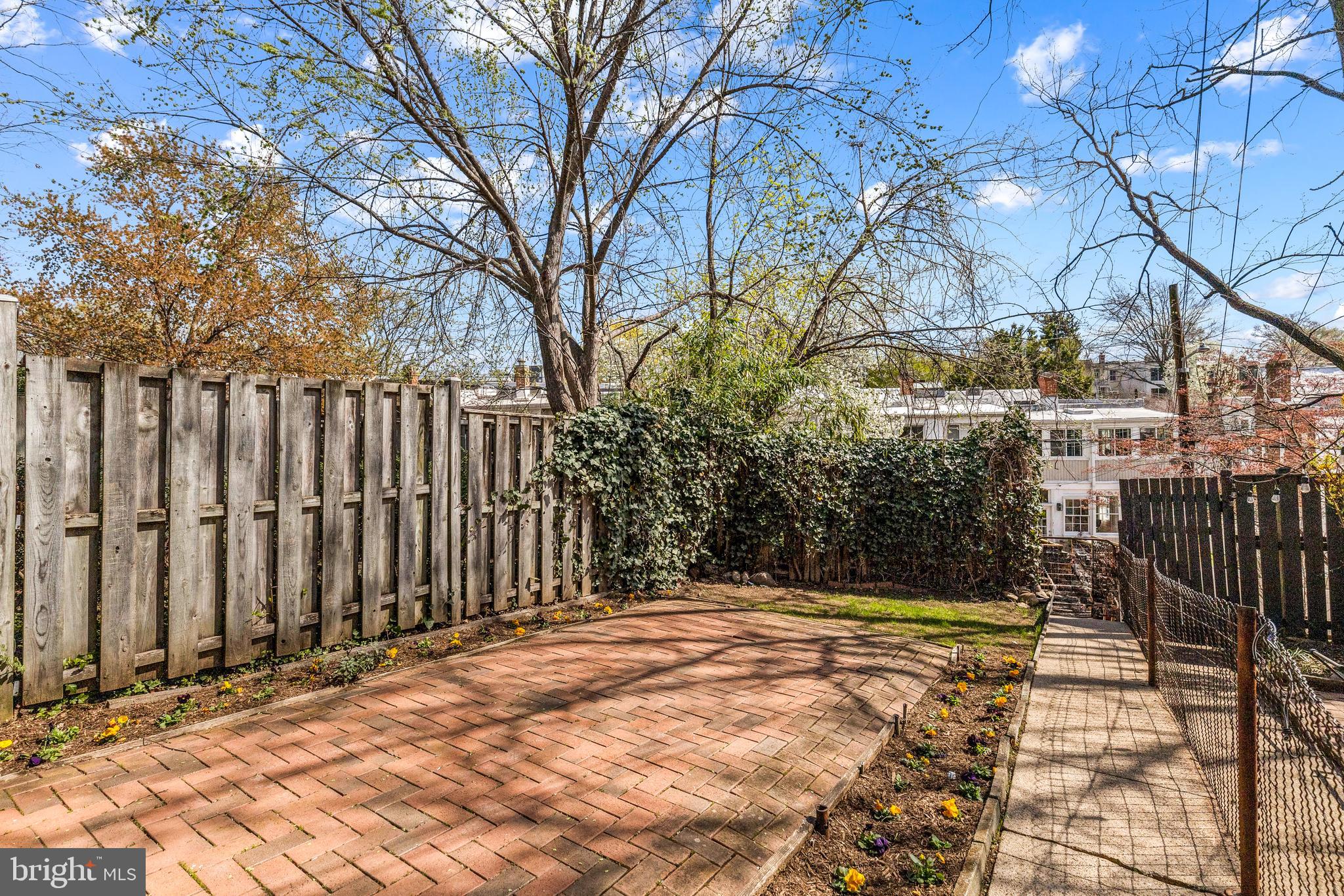 GLOVER PARK - Residential