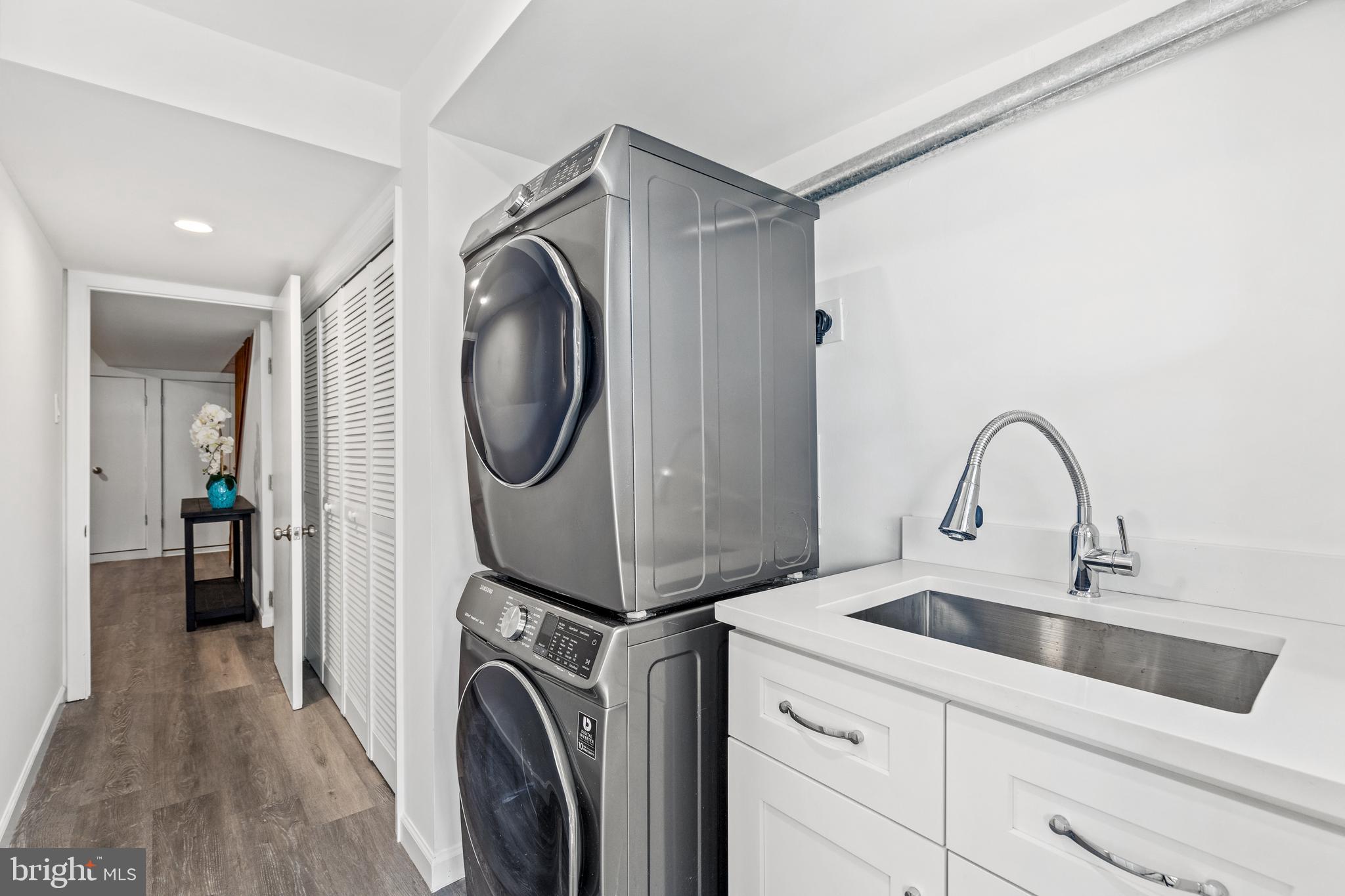 GLOVER PARK - Residential