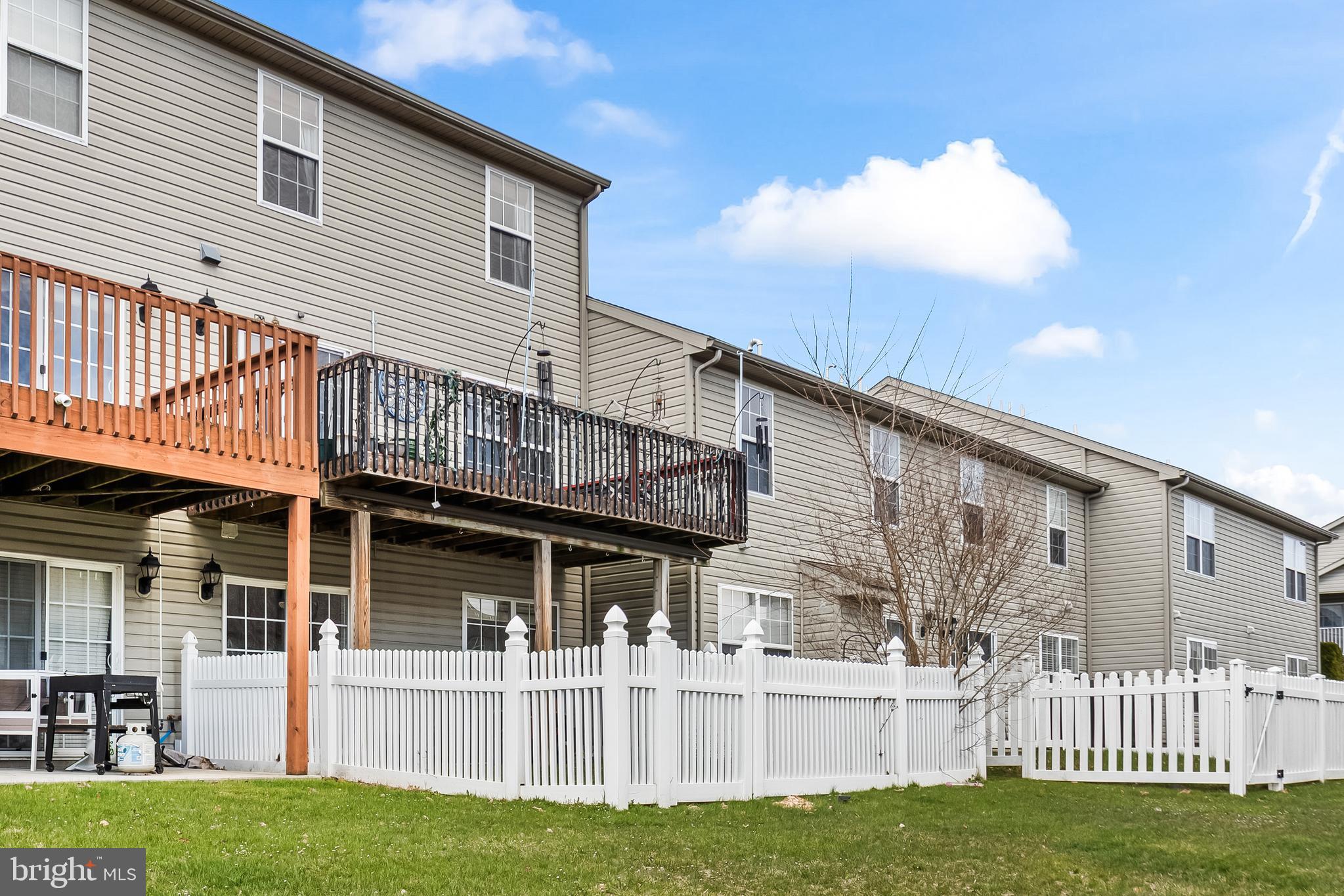 PINNACLE AT HERSHEY MEADOWS - Residential