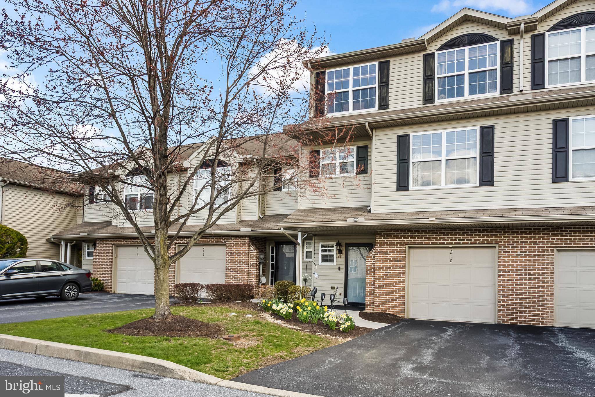 PINNACLE AT HERSHEY MEADOWS - Residential