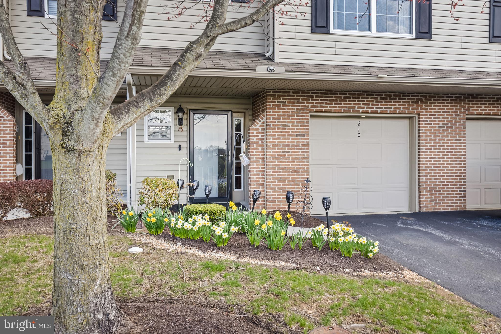 PINNACLE AT HERSHEY MEADOWS - Residential