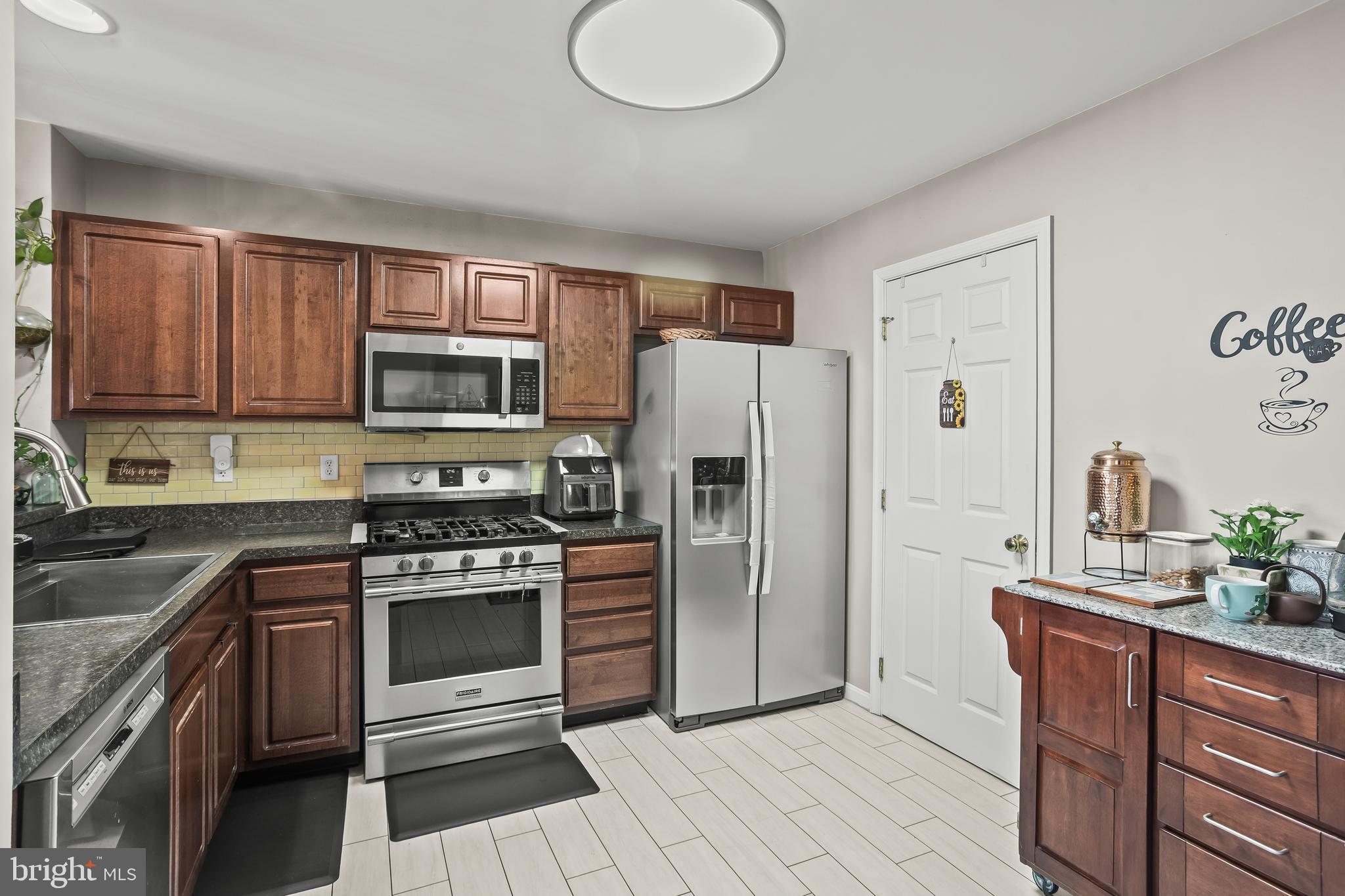 PINNACLE AT HERSHEY MEADOWS - Residential