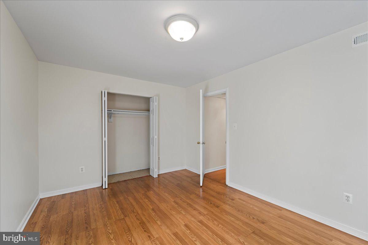 BOLLING BROOK - Residential Lease