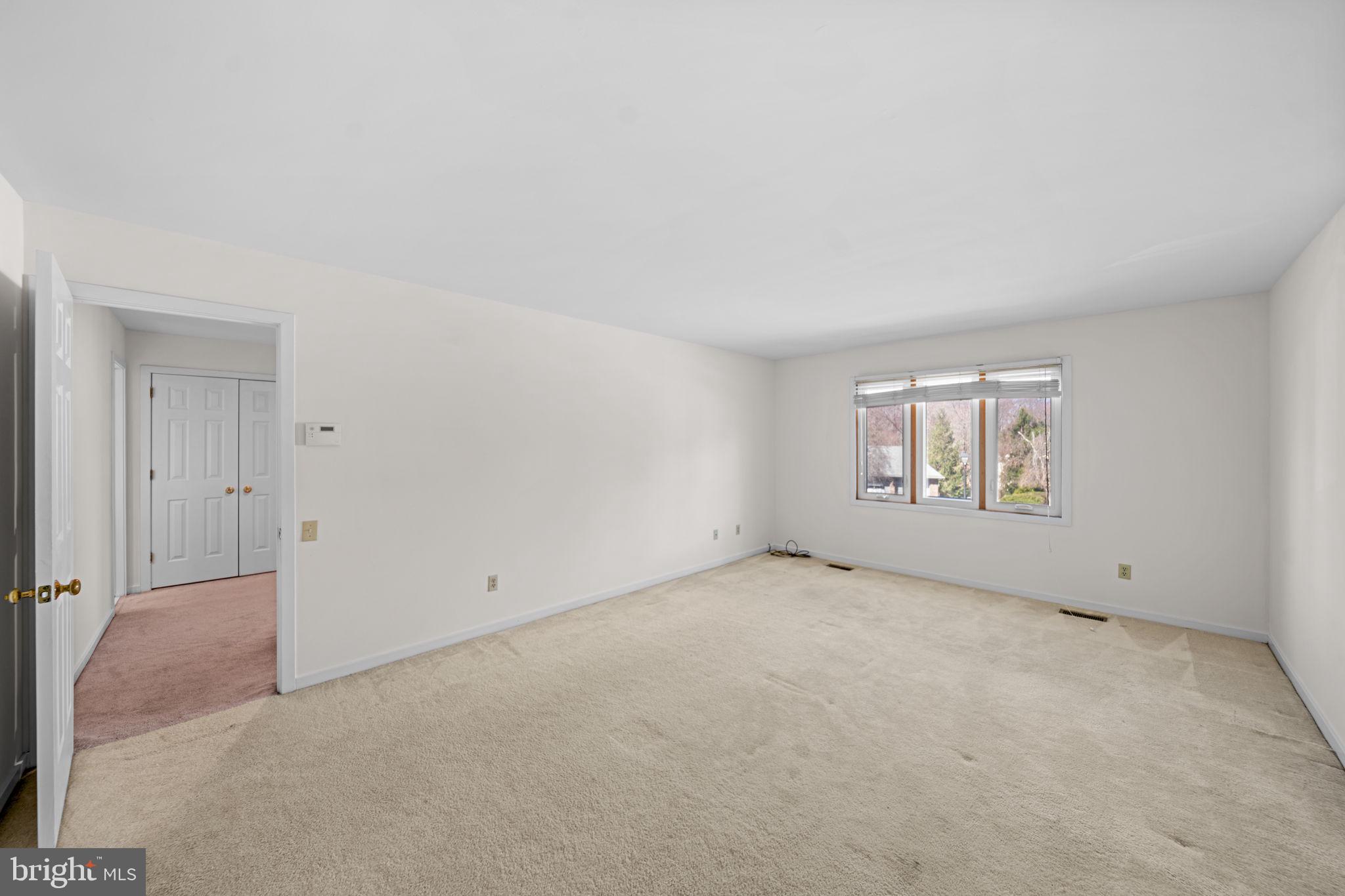 LIMESTONE HILLS - Residential