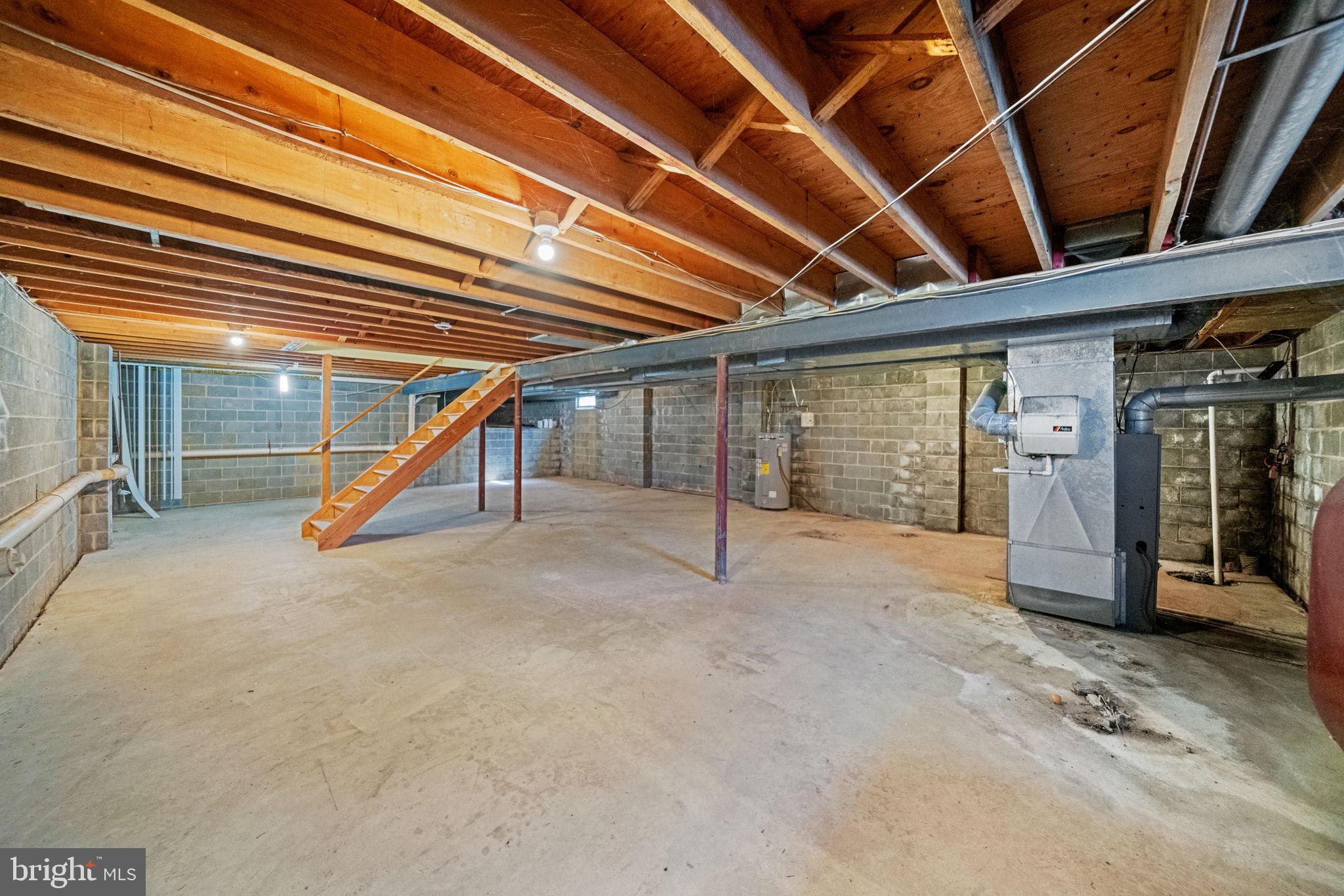 LIMESTONE HILLS - Residential