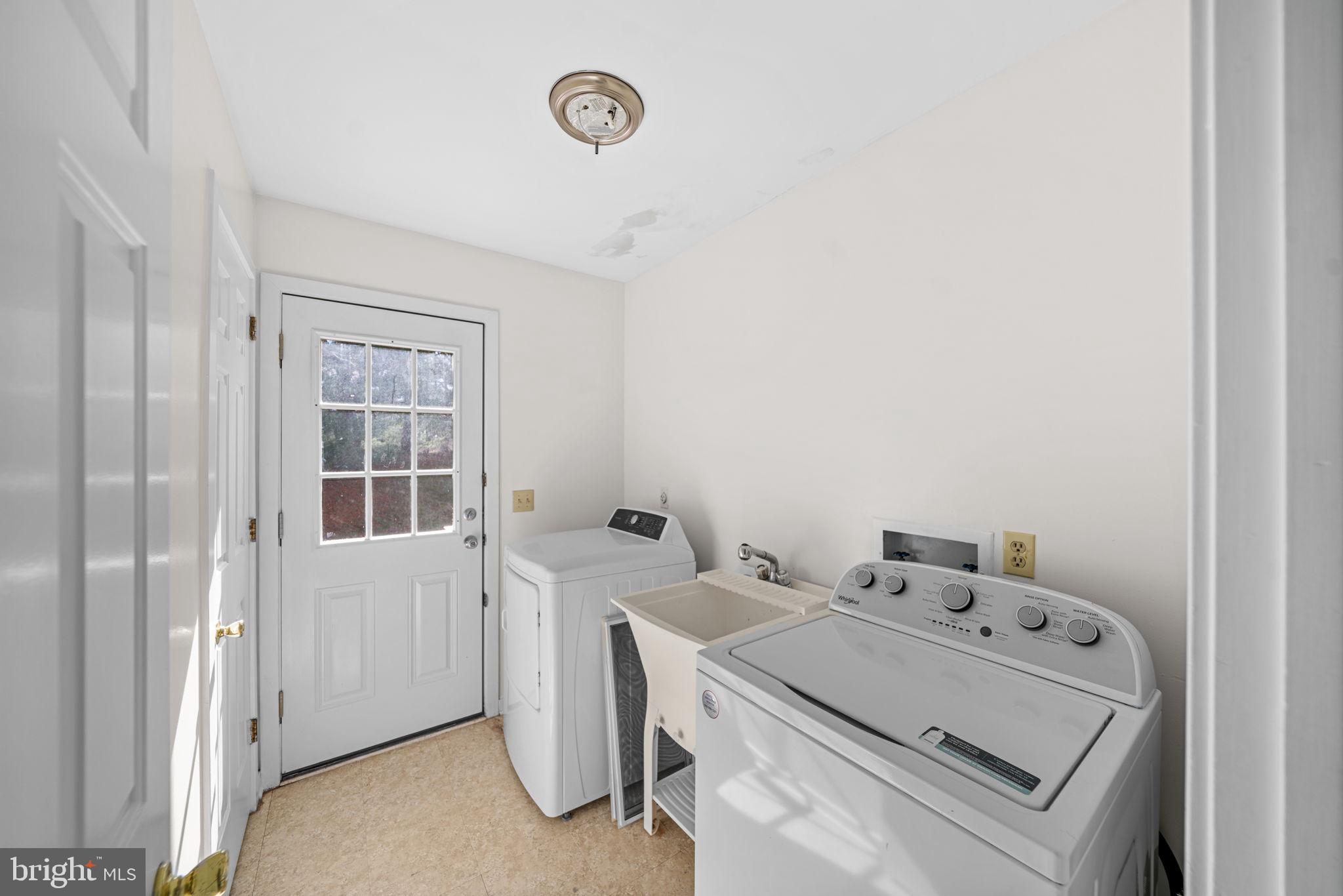 LIMESTONE HILLS - Residential