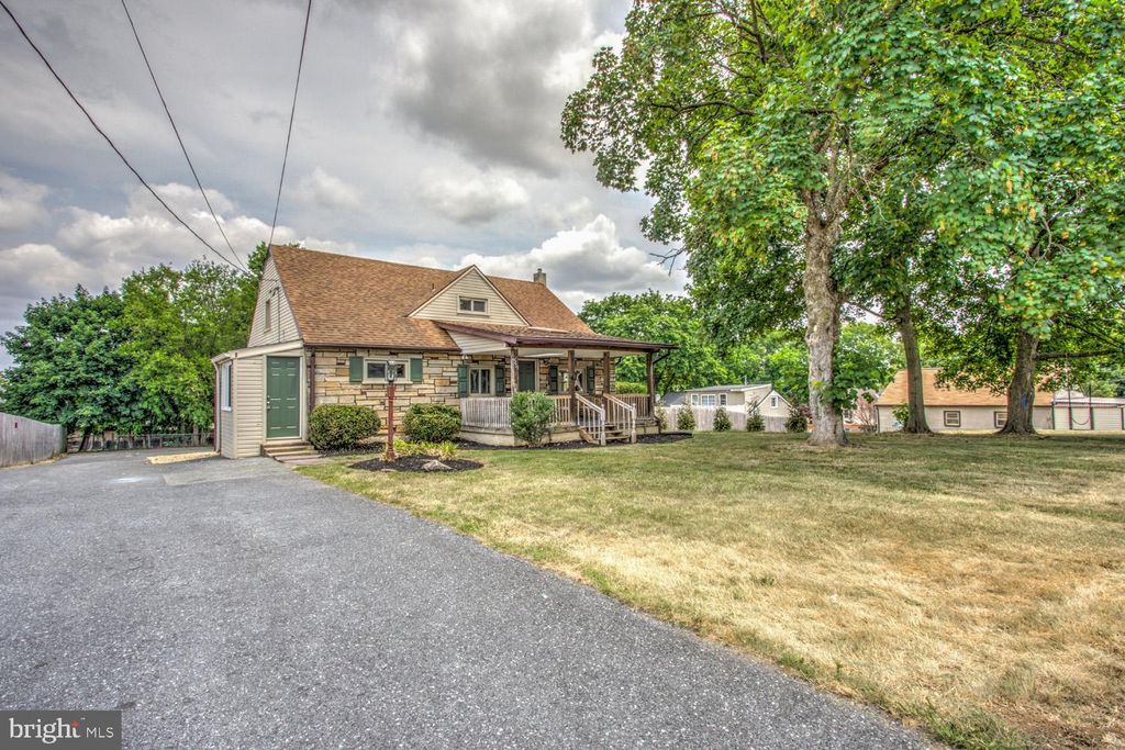 Photo of 4403 CHINCHILLA AVE, MOUNT JOY, PA 17552 (MLS # PALA2036100)