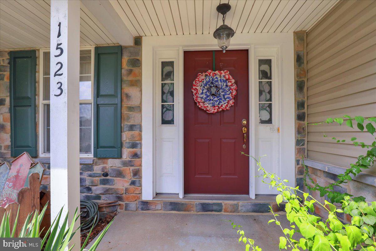 1523 HICKORY RUN COURT