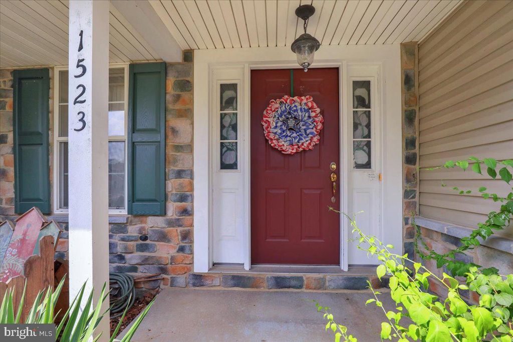 Photo of 1523 Hickory Run Court, ELIZABETHTOWN, PA 17022 (MLS # PALA2074018)