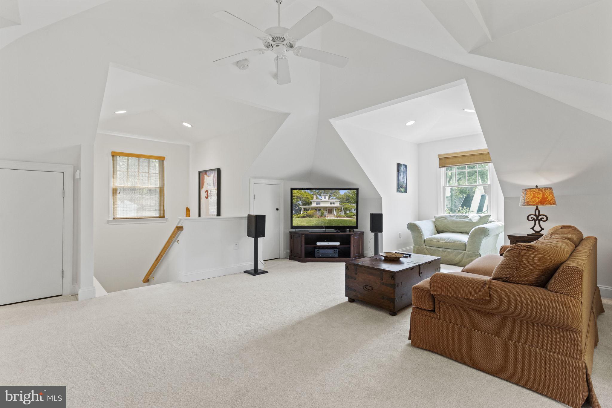 FAIRWAY HILLS - Residential