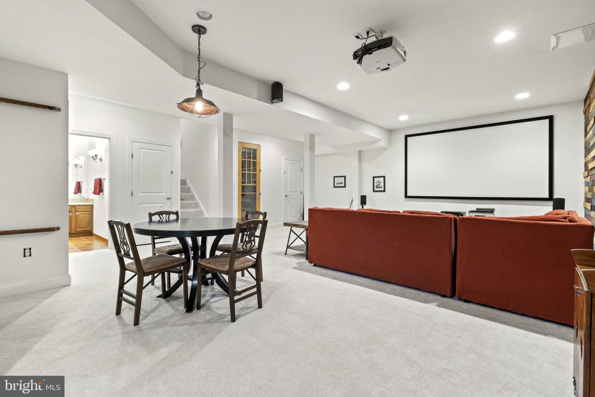 FAIRWAY HILLS - Residential