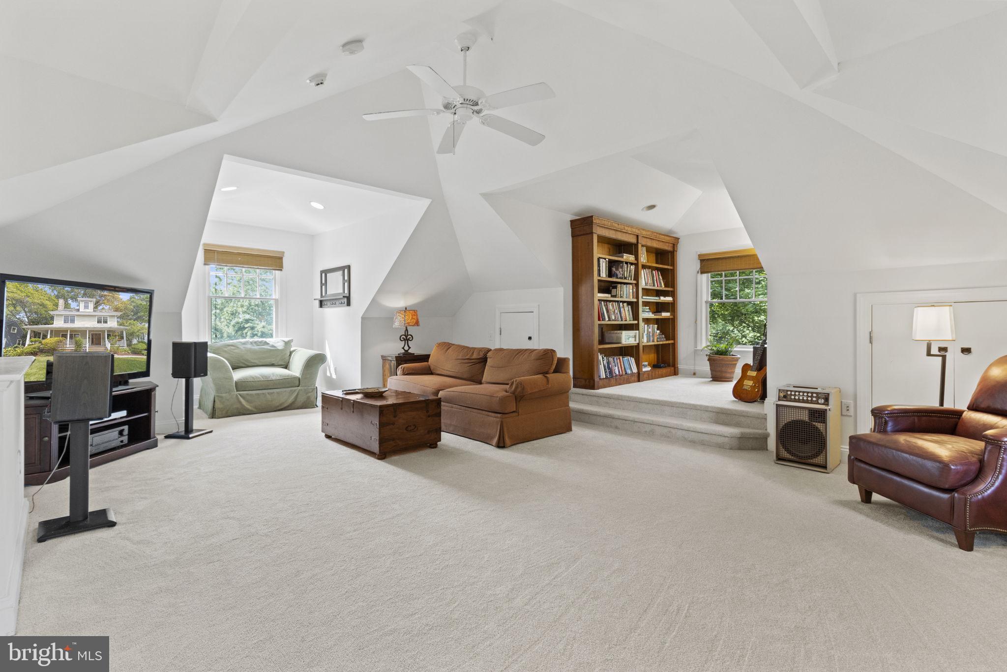 FAIRWAY HILLS - Residential