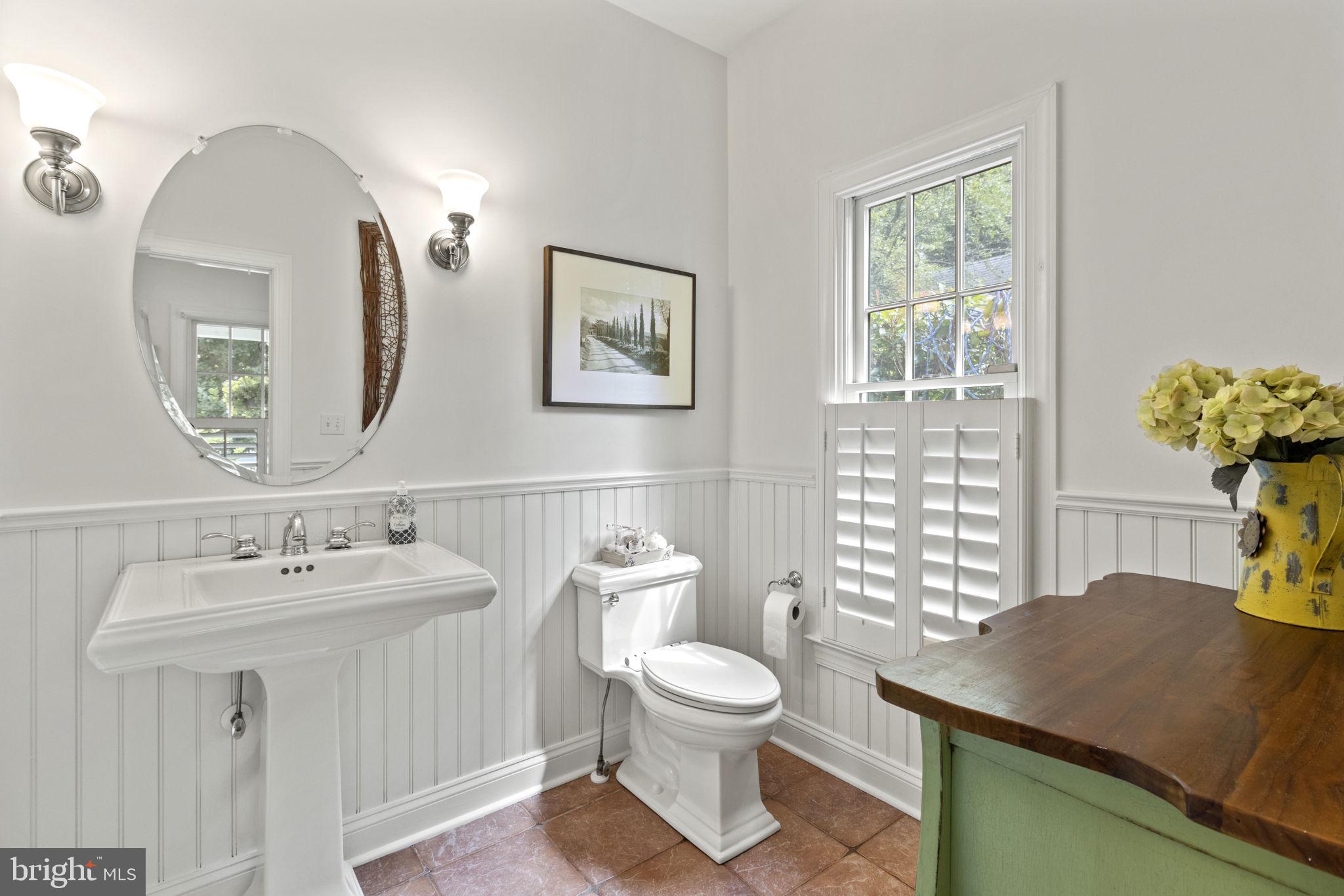 FAIRWAY HILLS - Residential