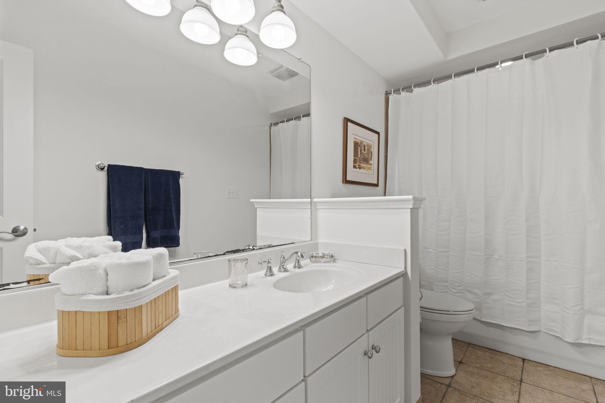 FAIRWAY HILLS - Residential