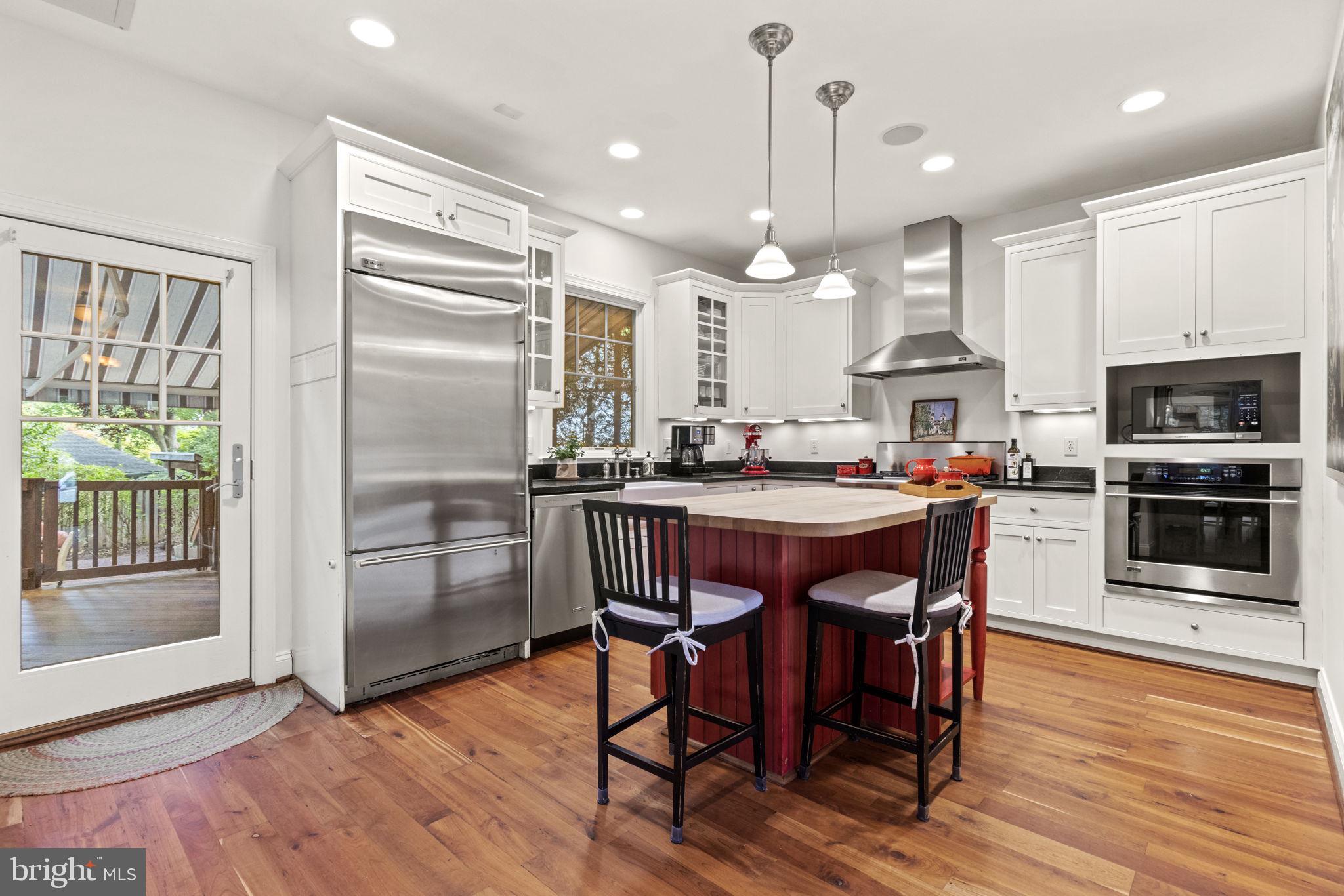 FAIRWAY HILLS - Residential