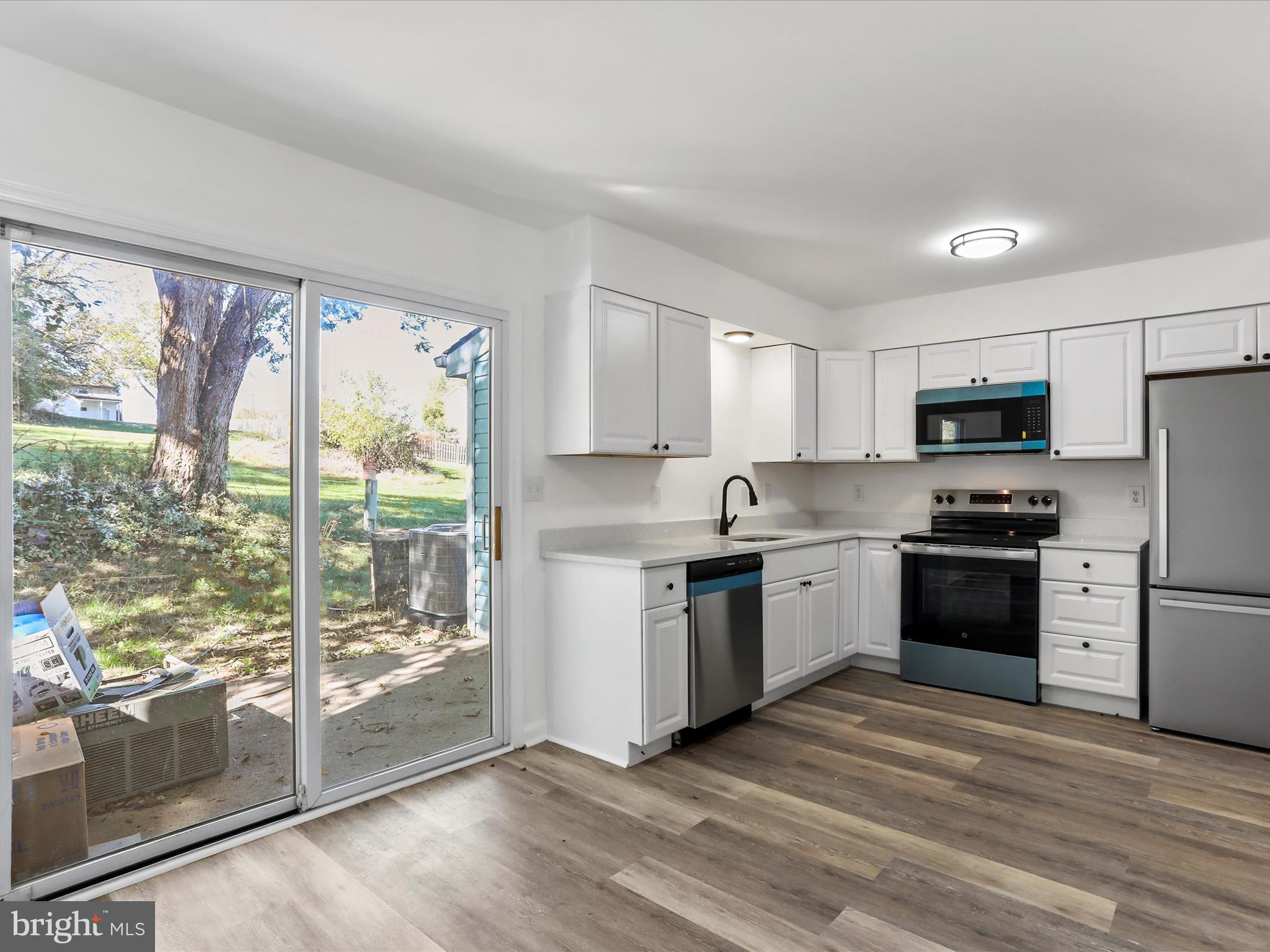 MADISON PARK - Residential