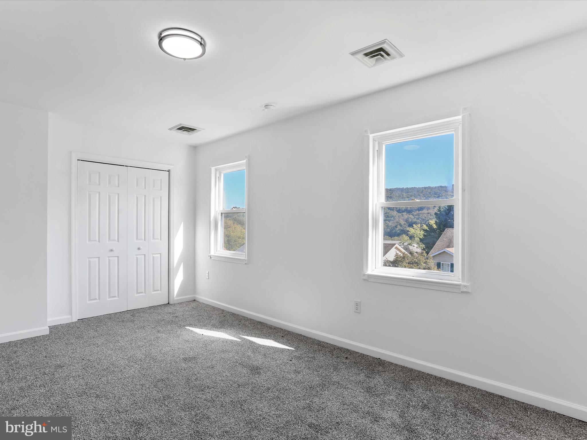 MADISON PARK - Residential