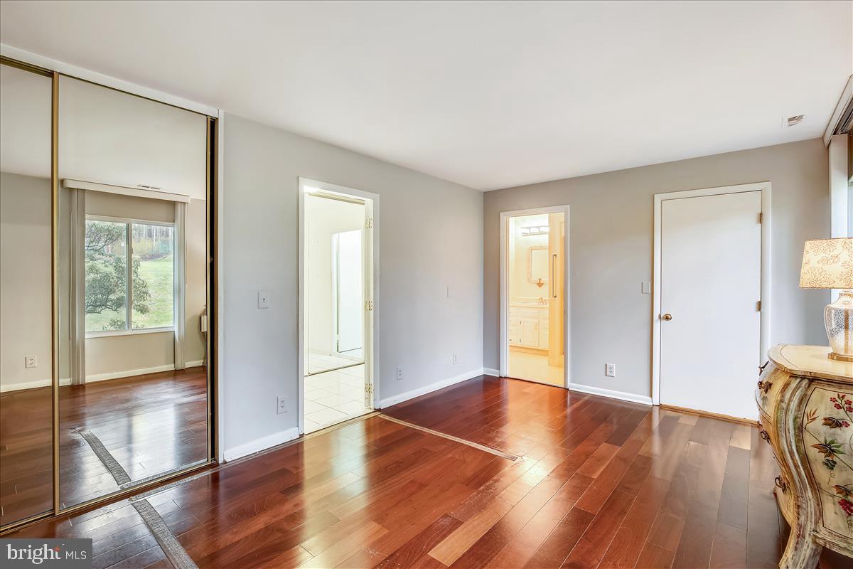 LEISURE WORLD - Residential