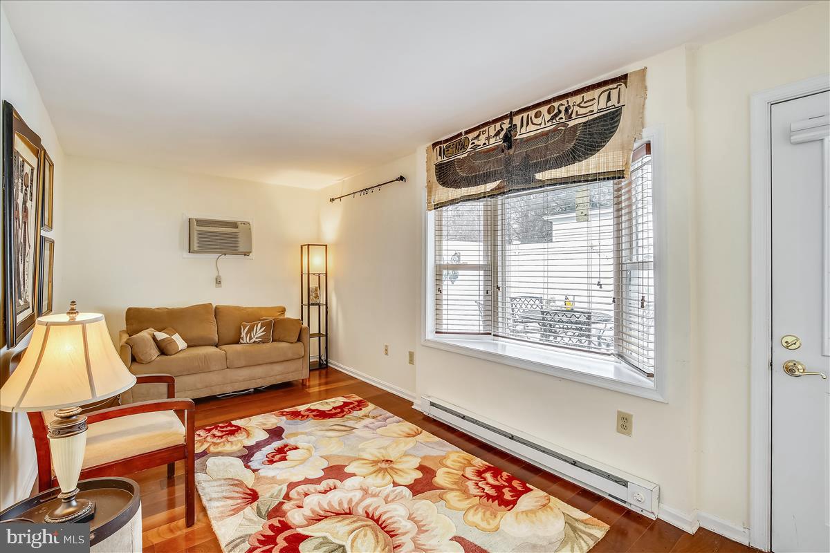 LEISURE WORLD - Residential