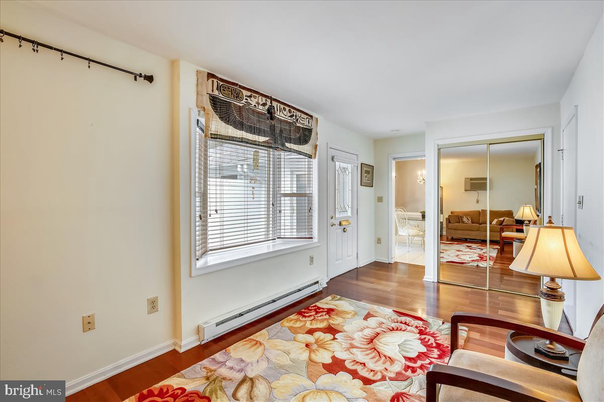 LEISURE WORLD - Residential