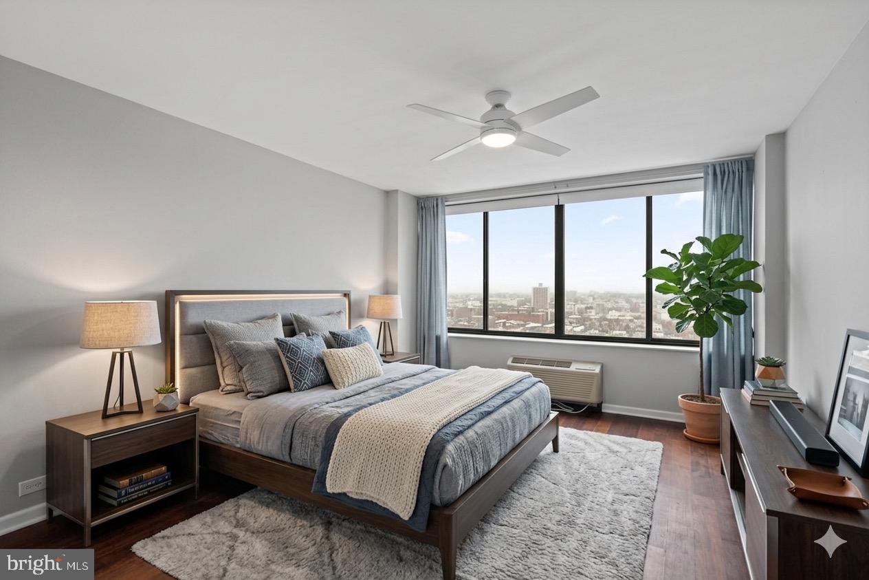 LOGAN SQUARE - Residential