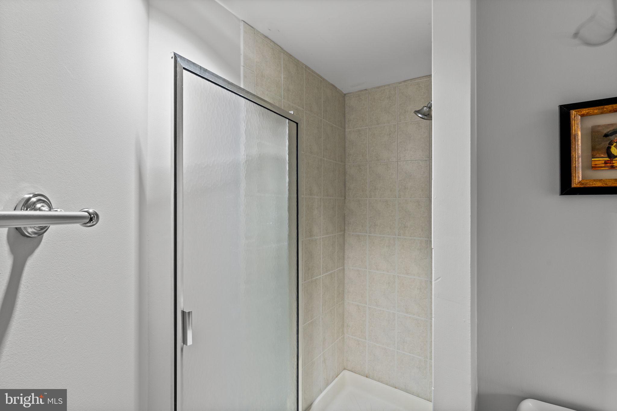 LOGAN SQUARE - Residential