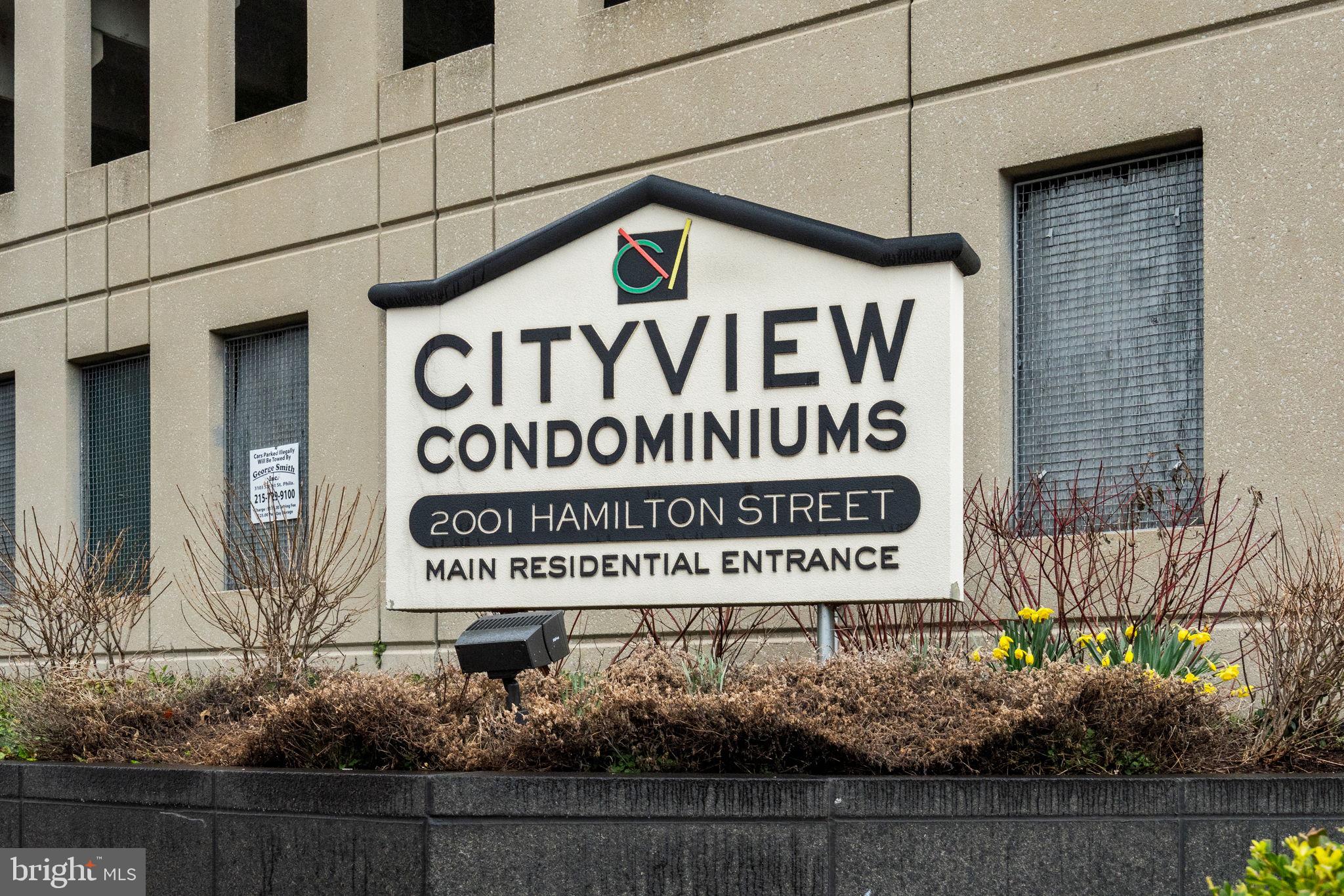 LOGAN SQUARE - Residential