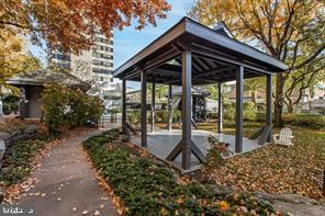 LOGAN SQUARE - Residential