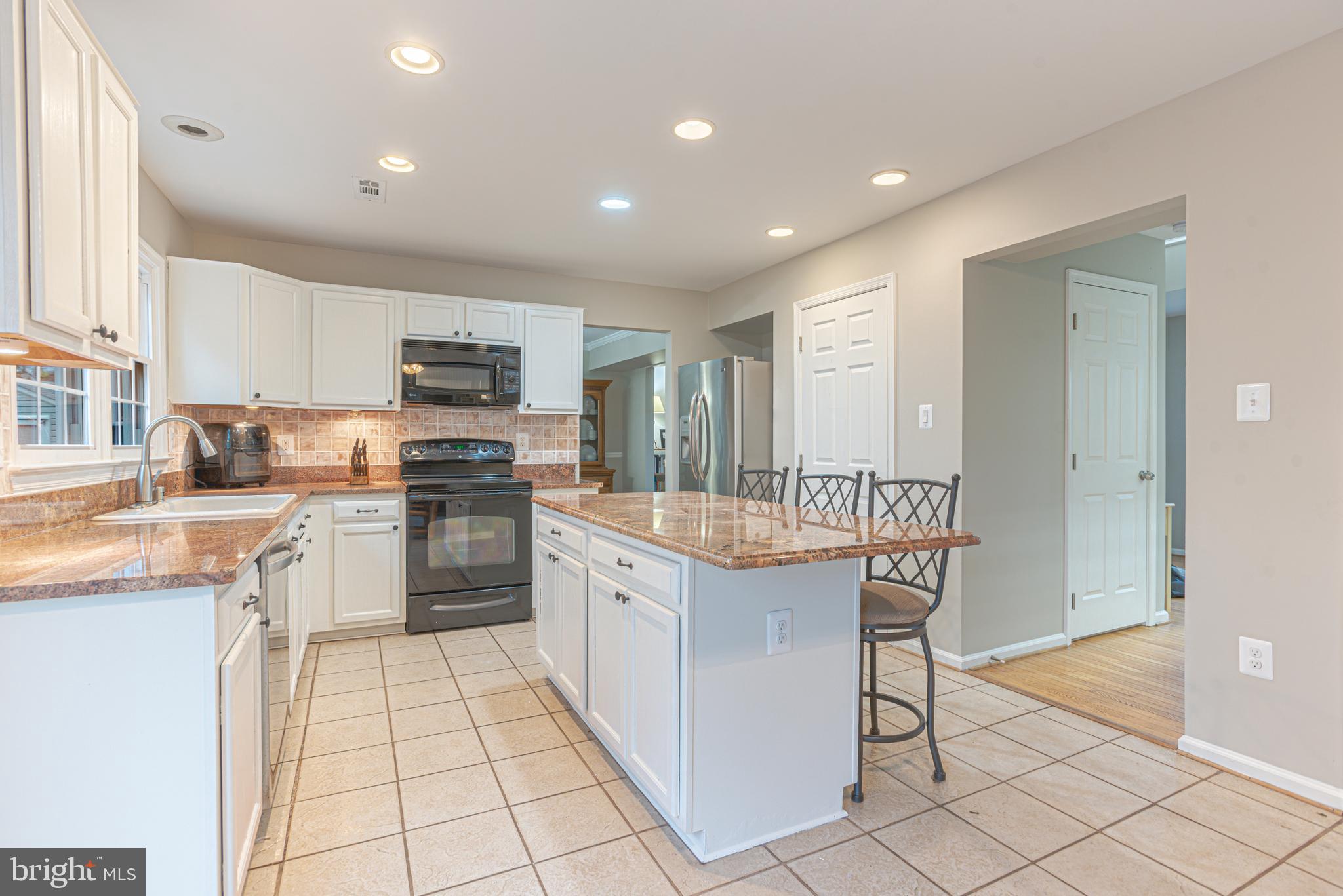 WELLINGTON/CLOVERHILL - Residential