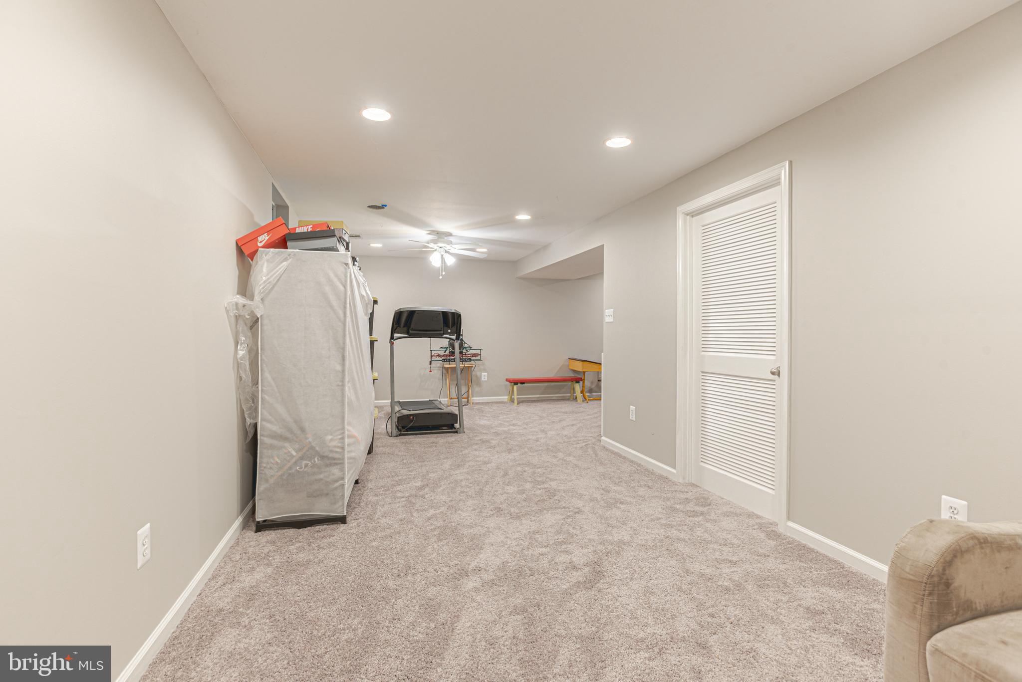WELLINGTON/CLOVERHILL - Residential
