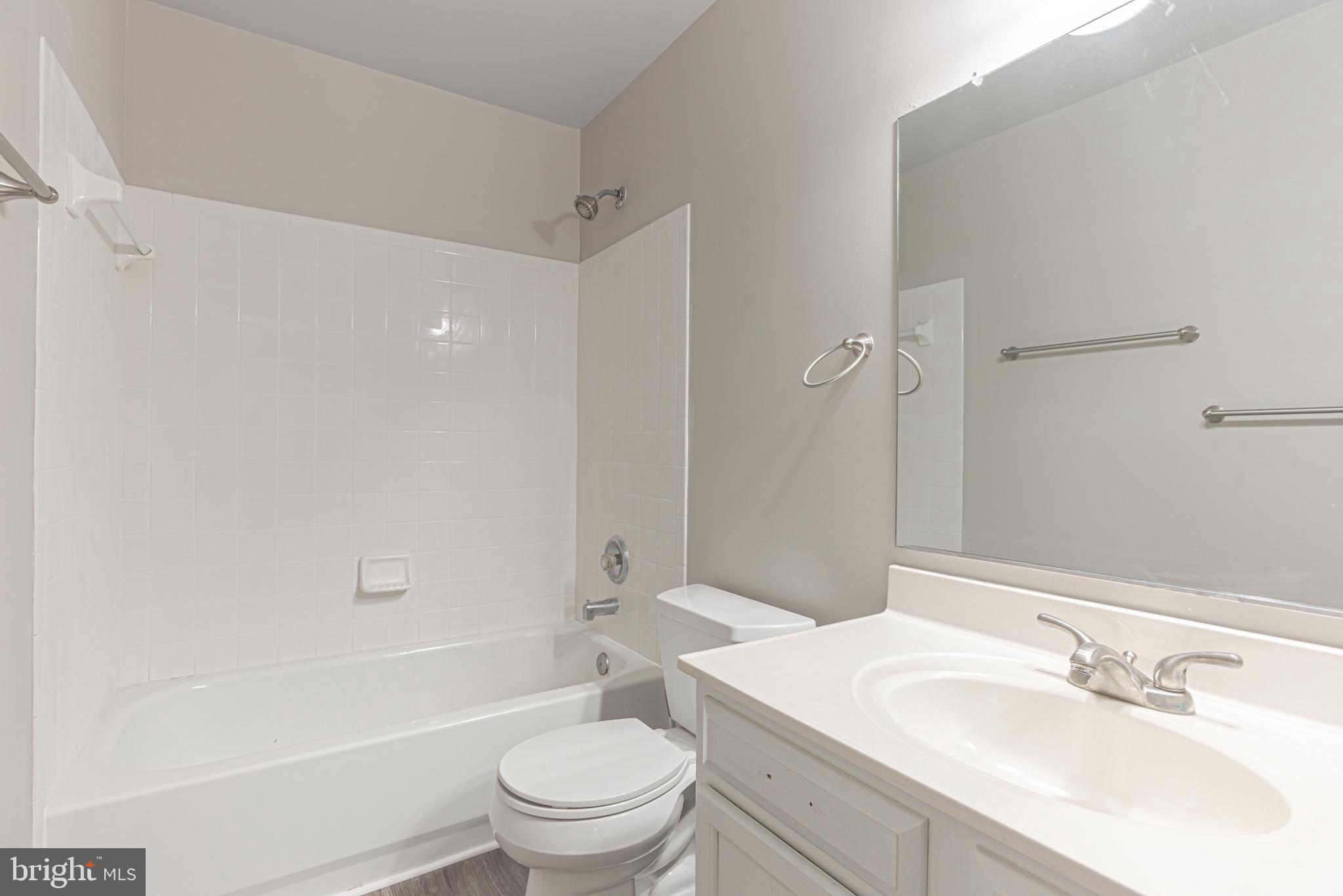 WELLINGTON/CLOVERHILL - Residential
