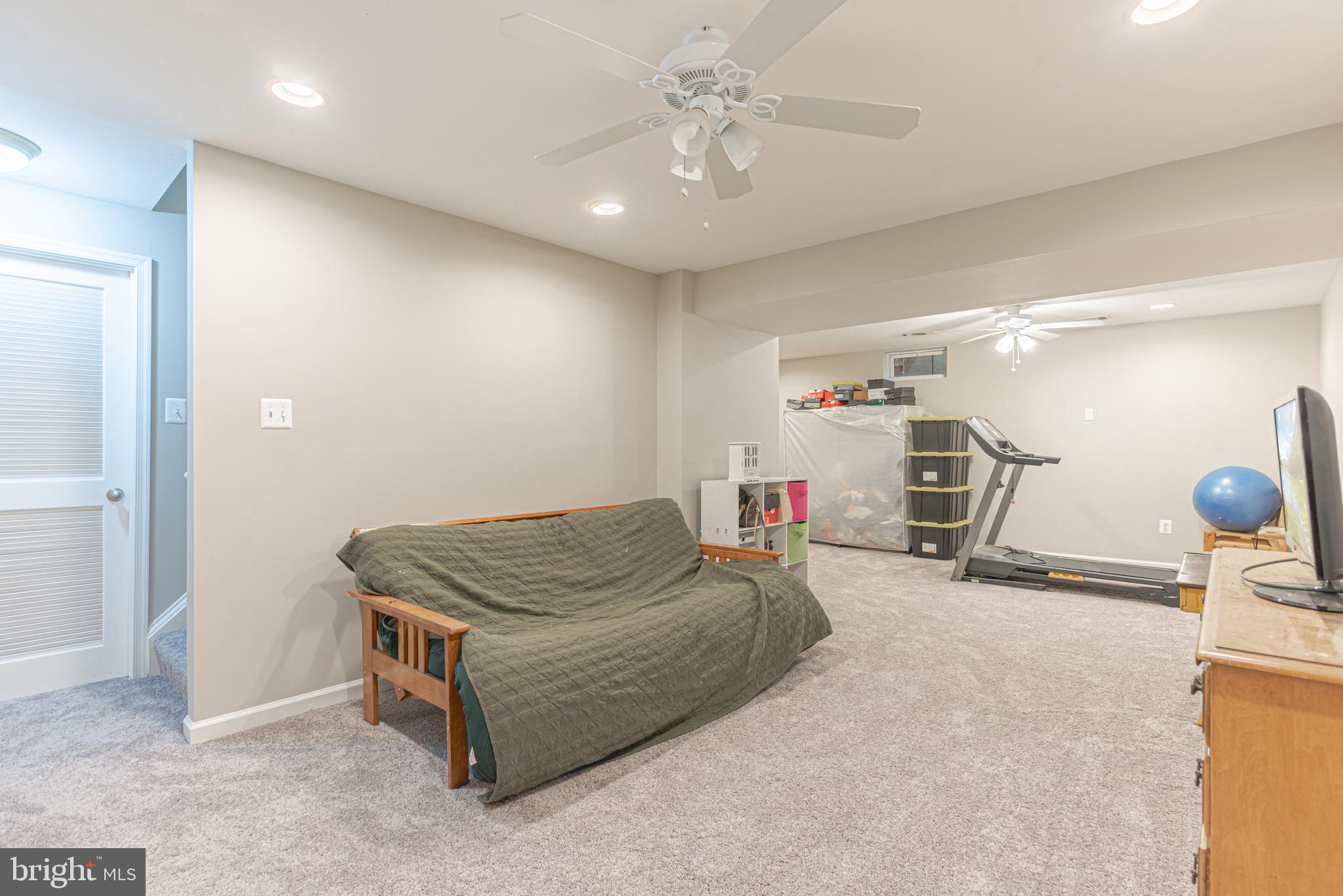WELLINGTON/CLOVERHILL - Residential