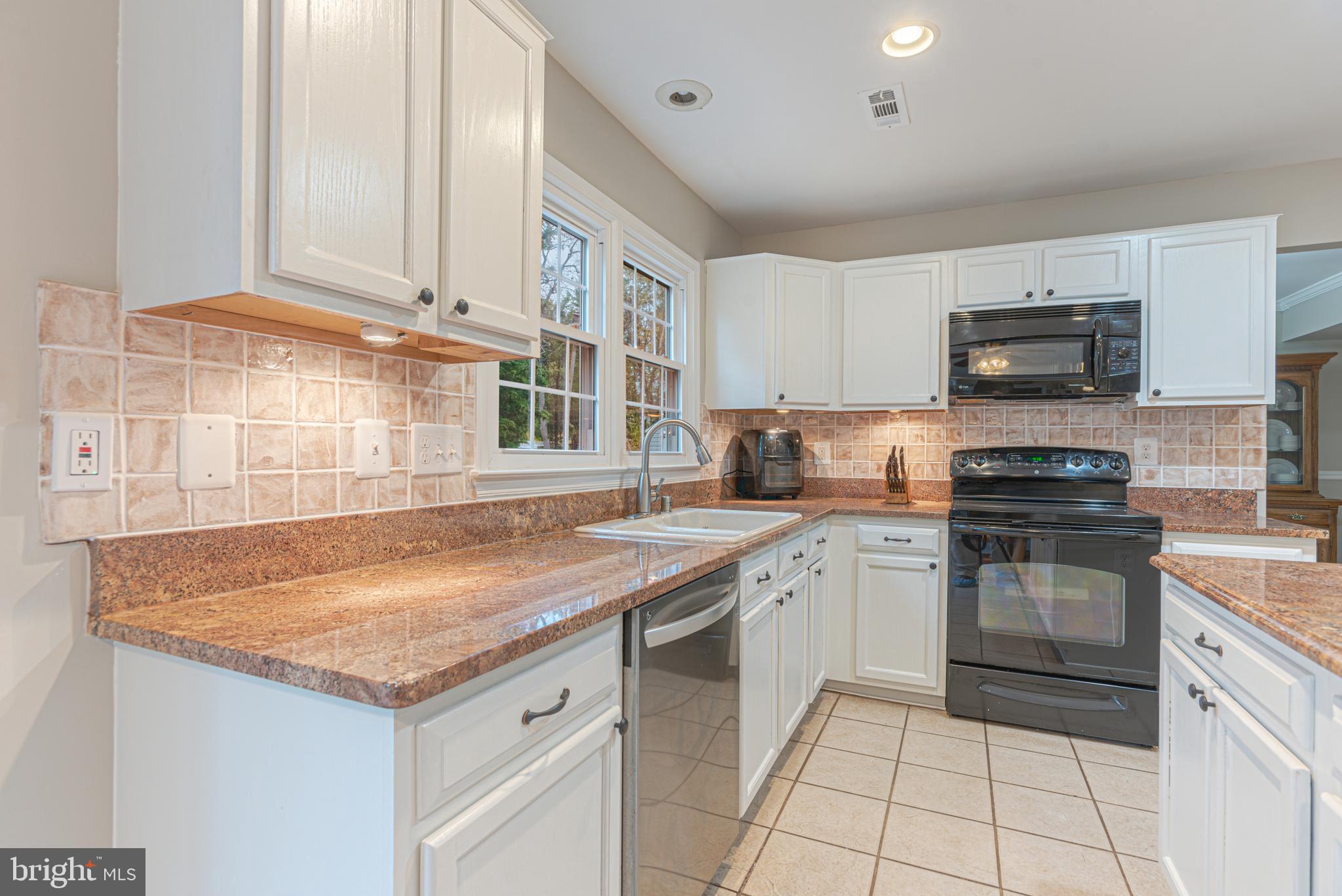 WELLINGTON/CLOVERHILL - Residential